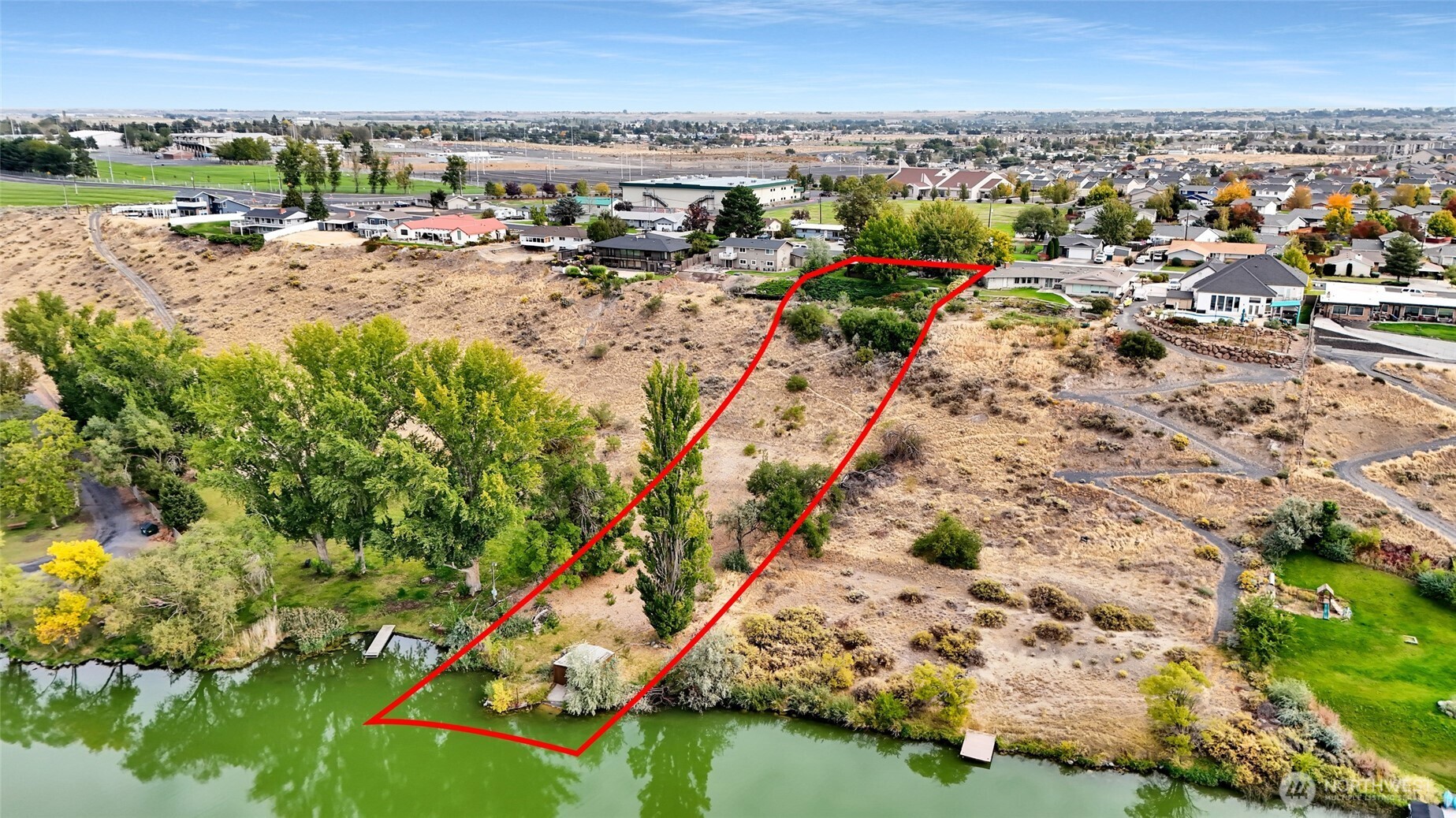 main property photo 35