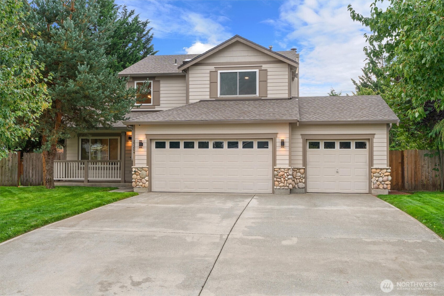 main property photo 0