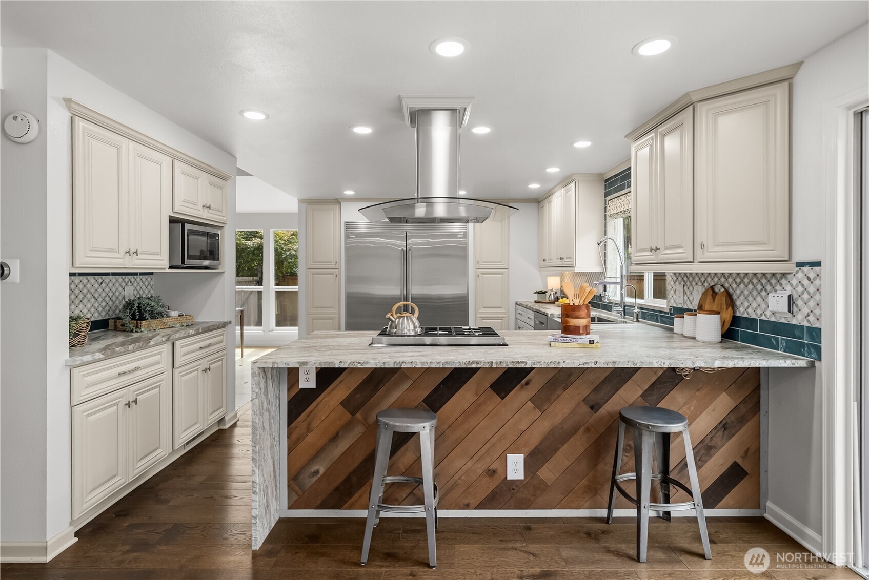 property viewer photo 12
