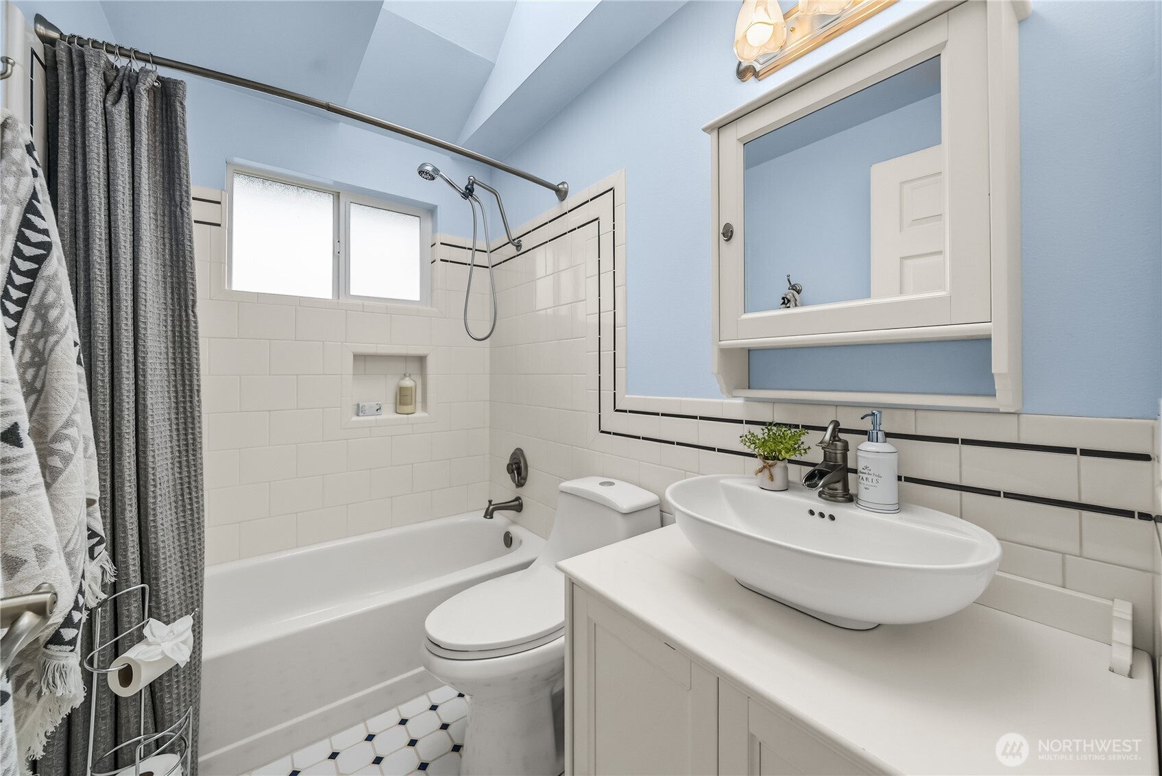 property viewer photo 23