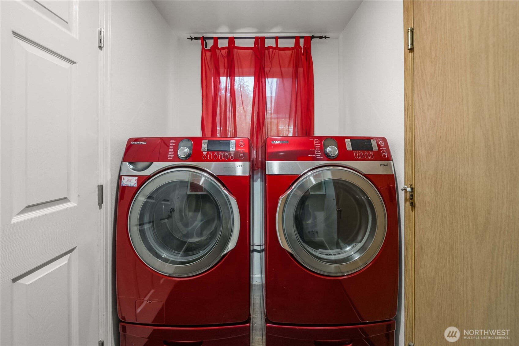 property viewer photo 25