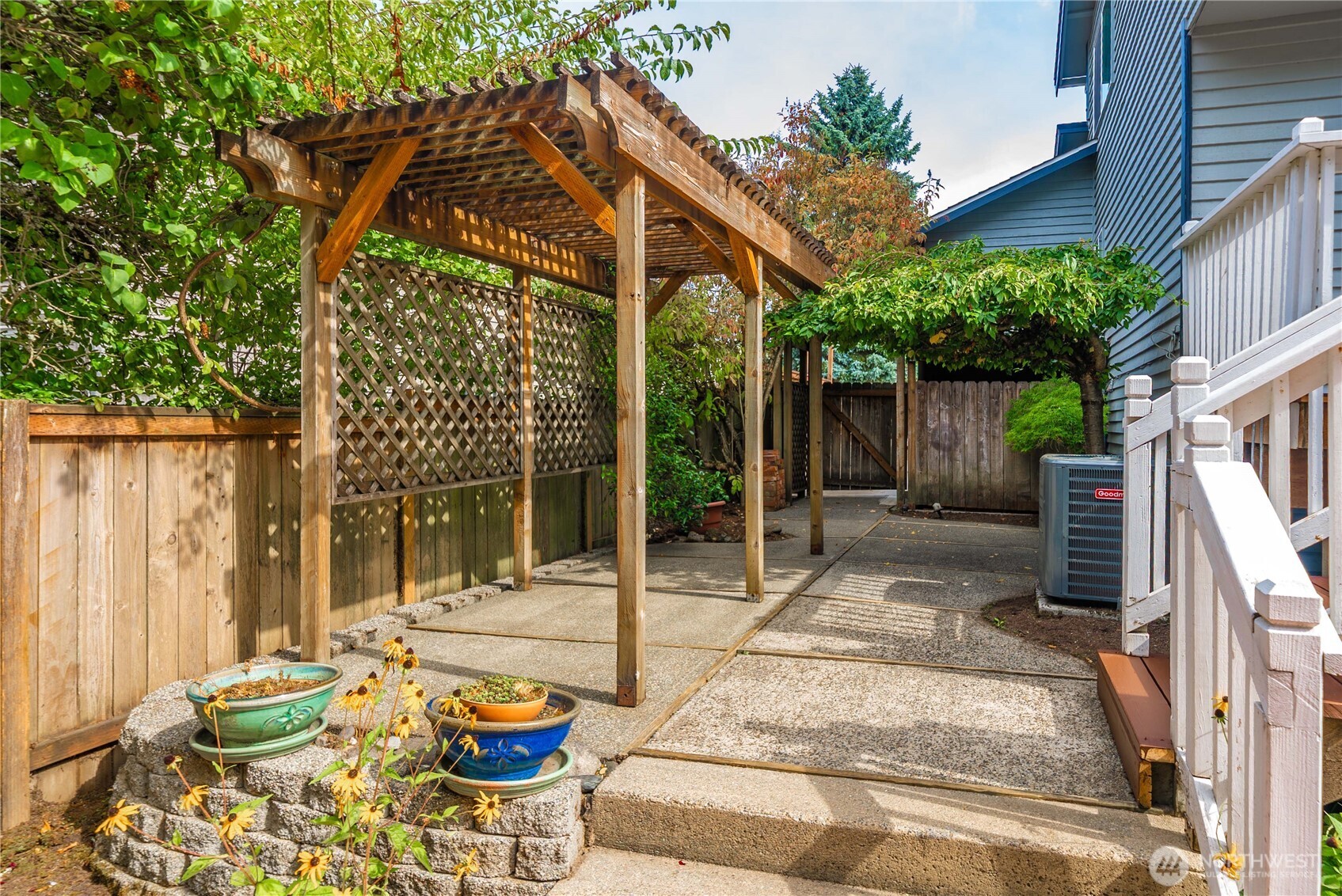 property viewer photo 30
