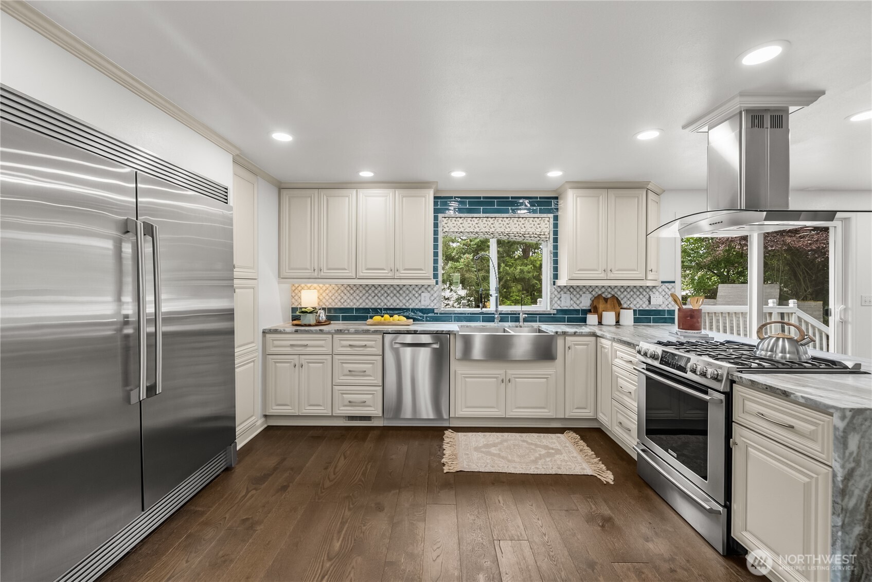 property viewer photo 7