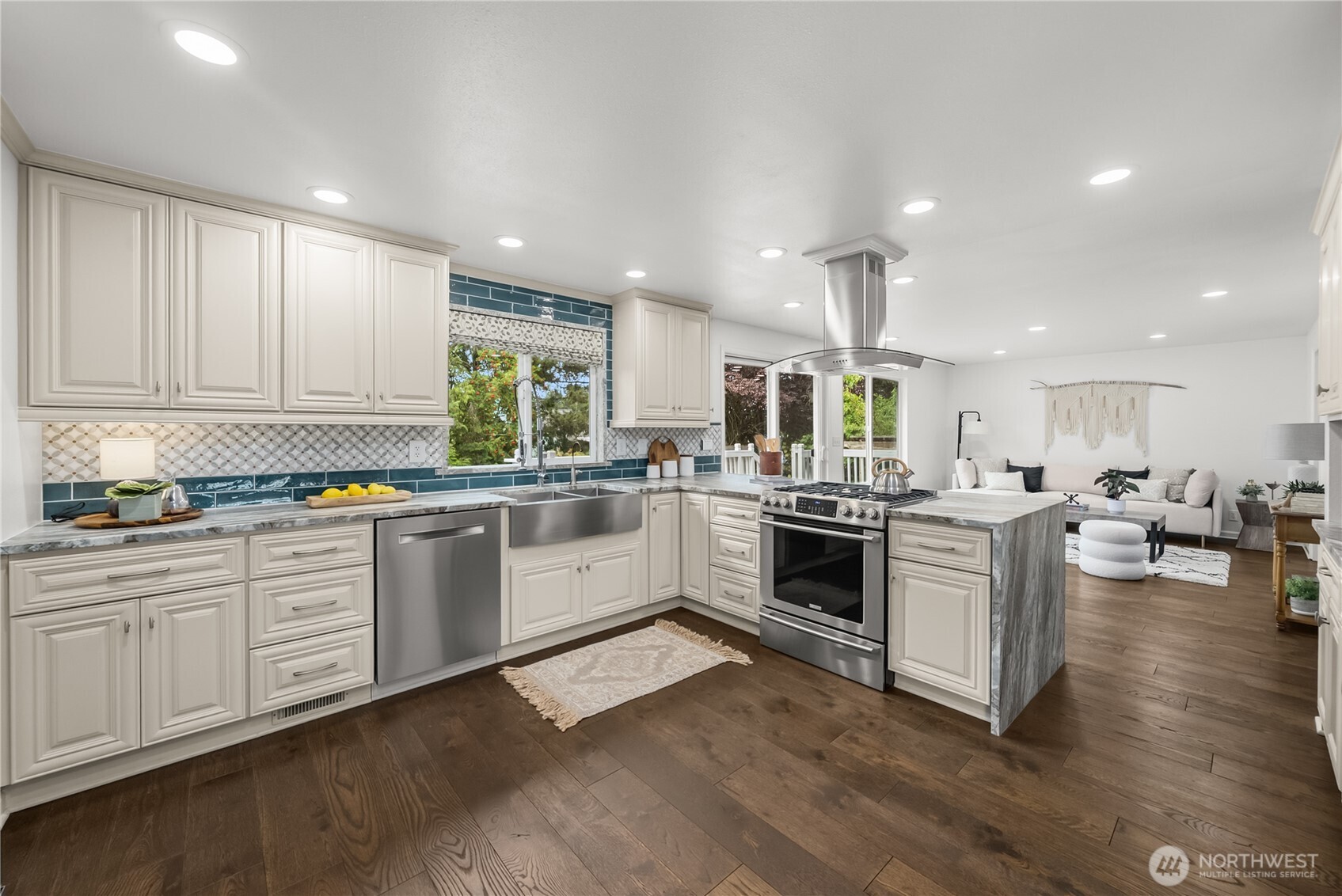 property viewer photo 9