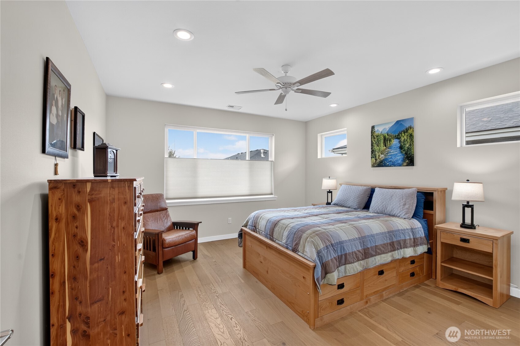 property viewer photo 15