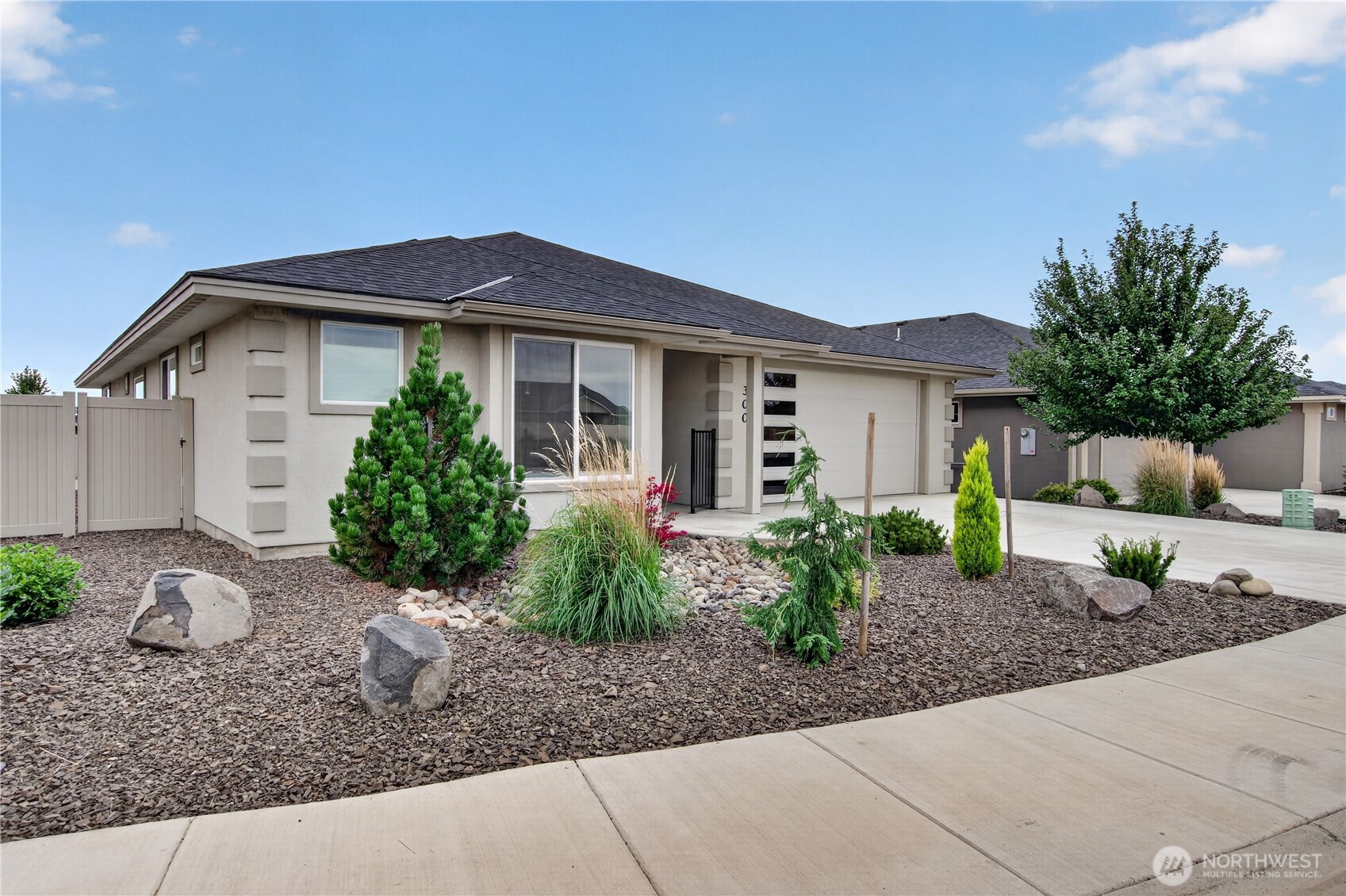 property viewer photo 2