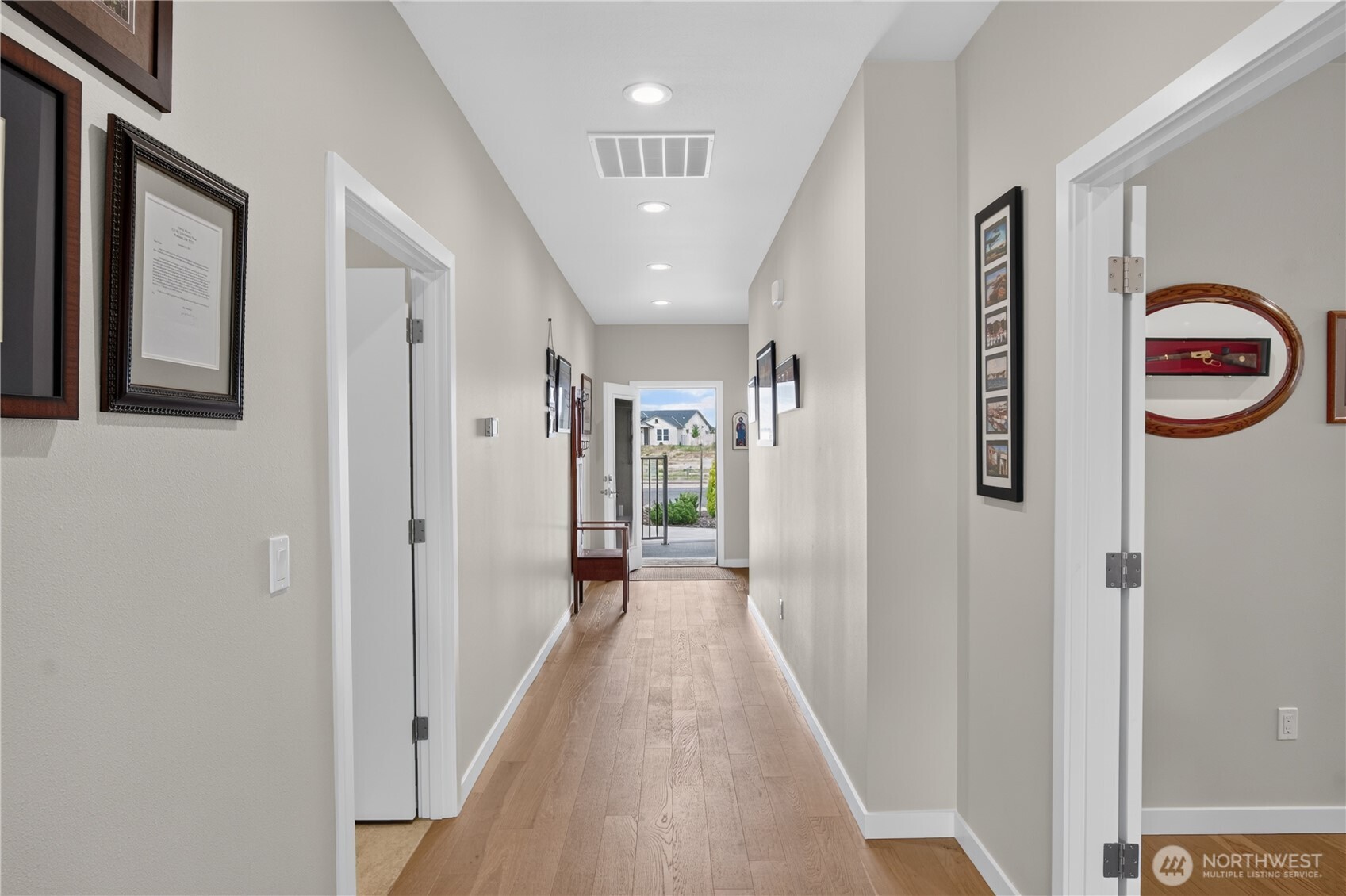 property viewer photo 3