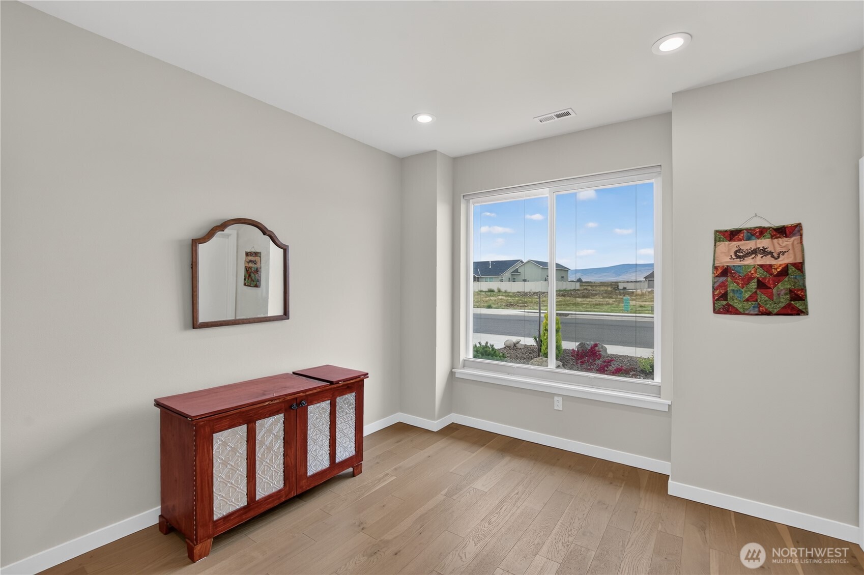 property viewer photo 4