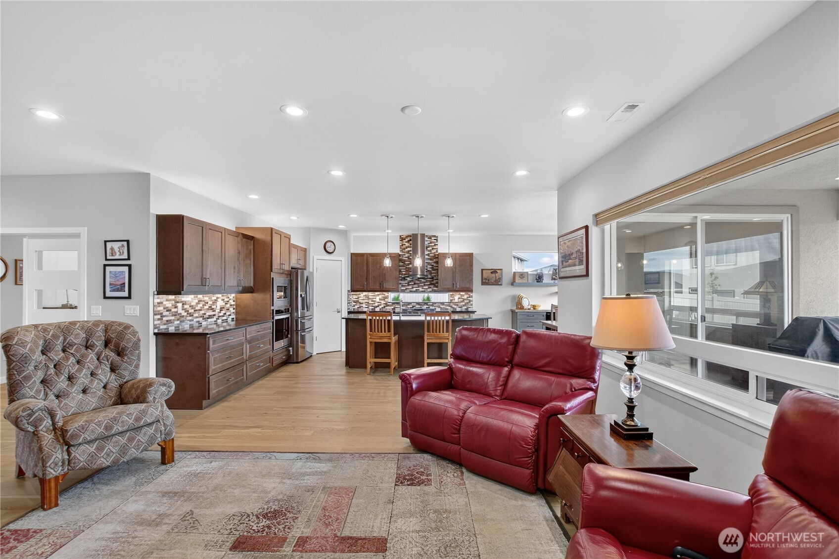 property viewer photo 9