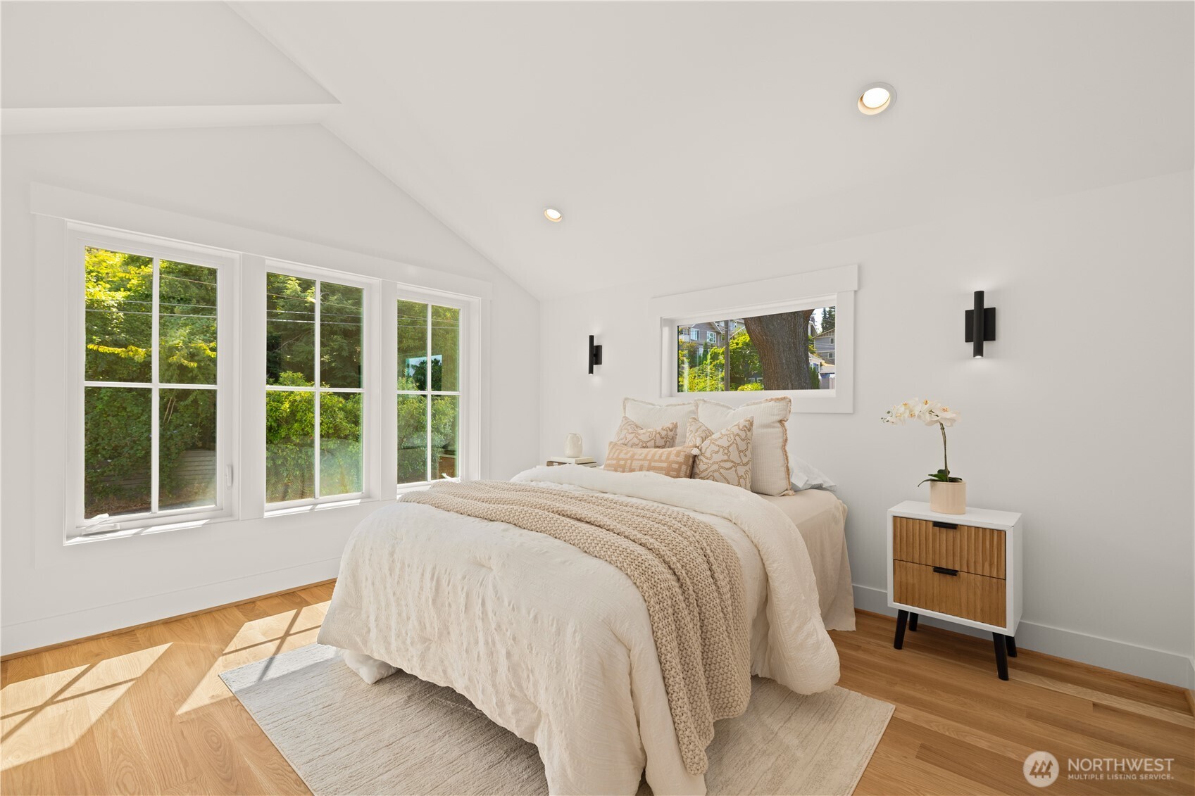 property viewer photo 12