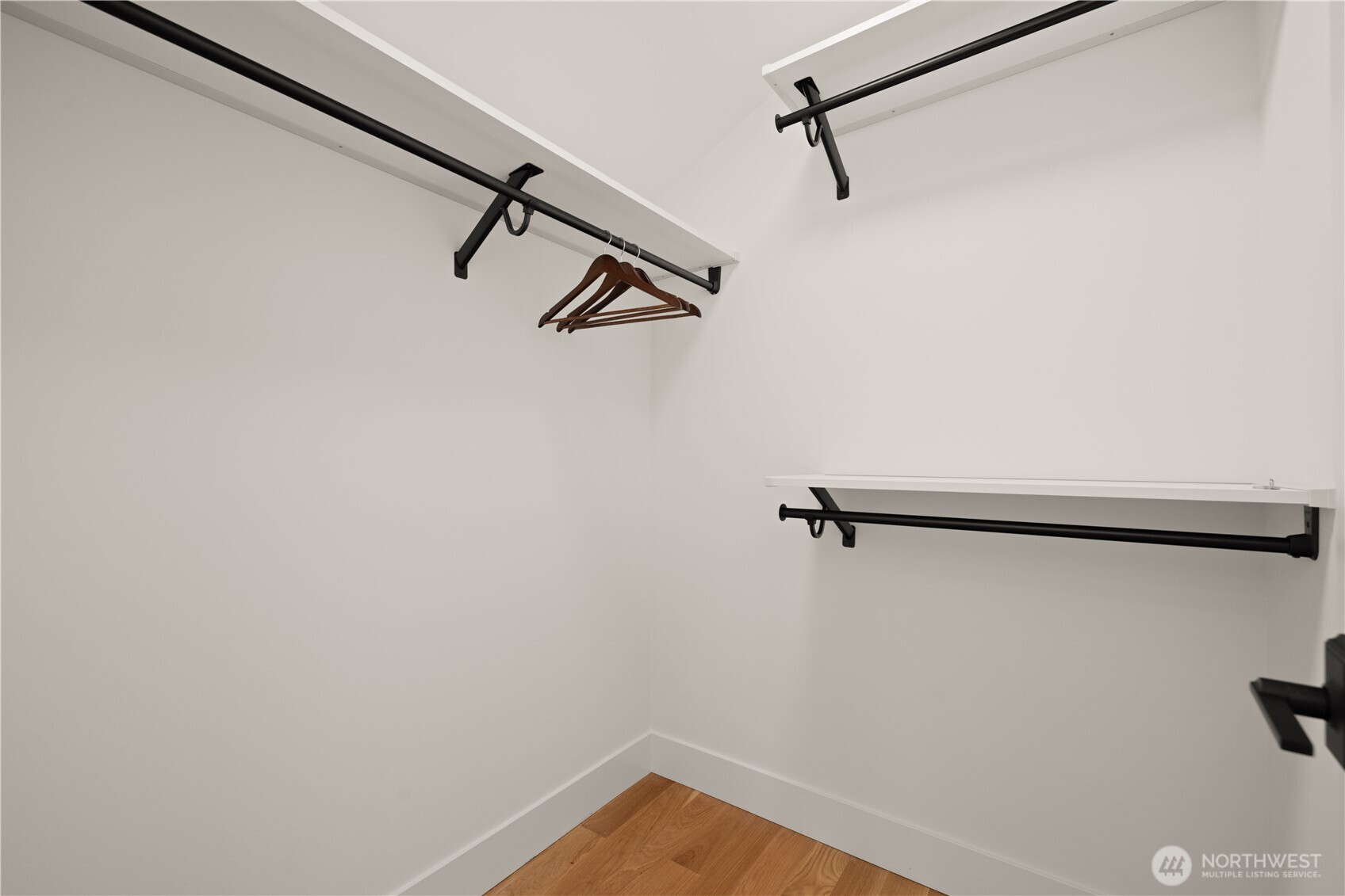 property viewer photo 14