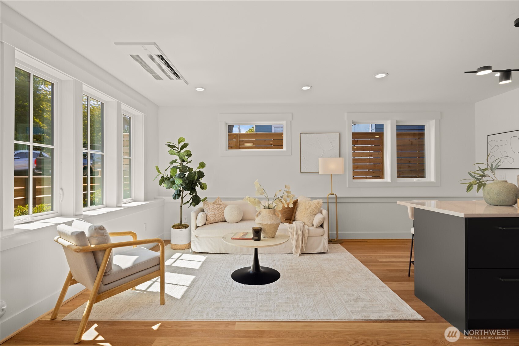 property viewer photo 4