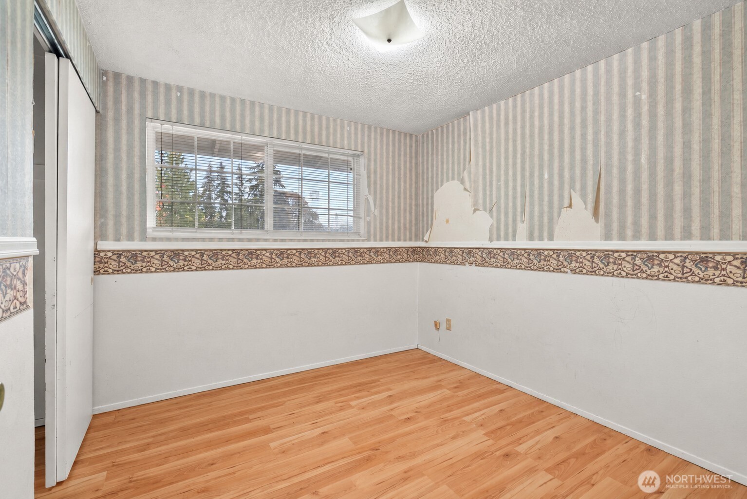 property viewer photo 10