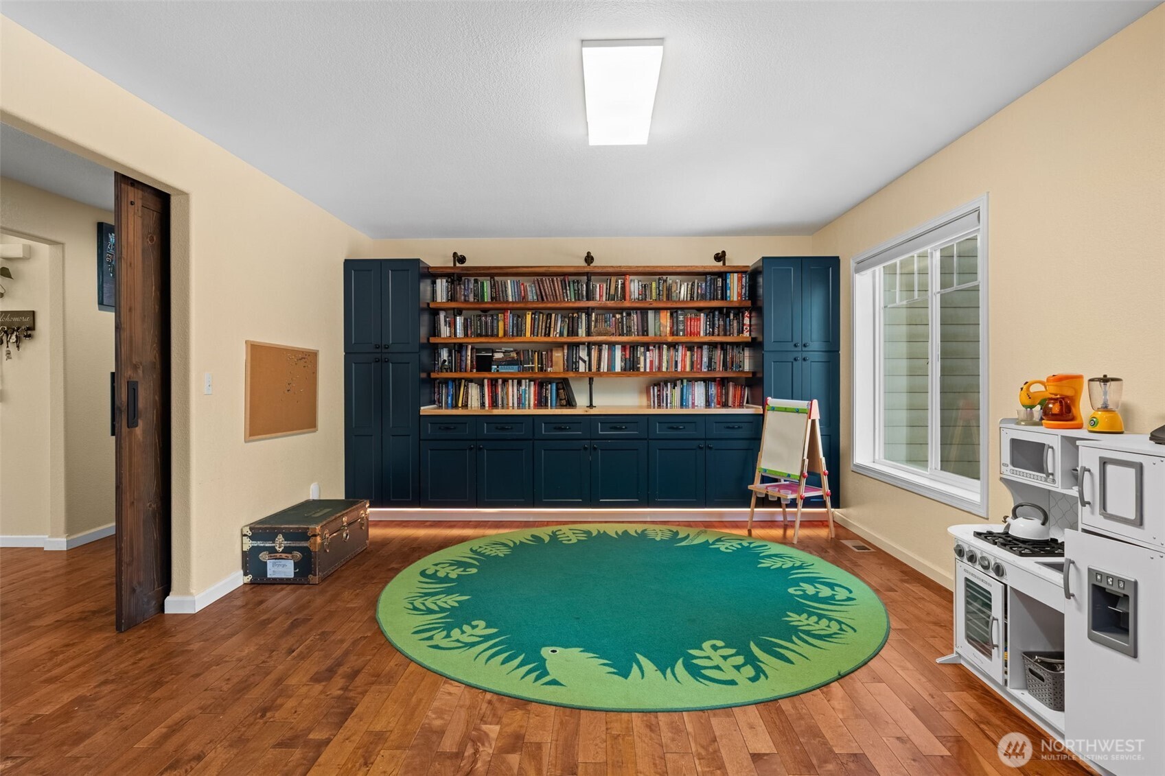 main property photo 10