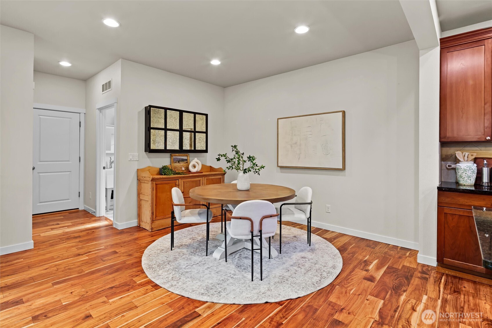 property viewer photo 10