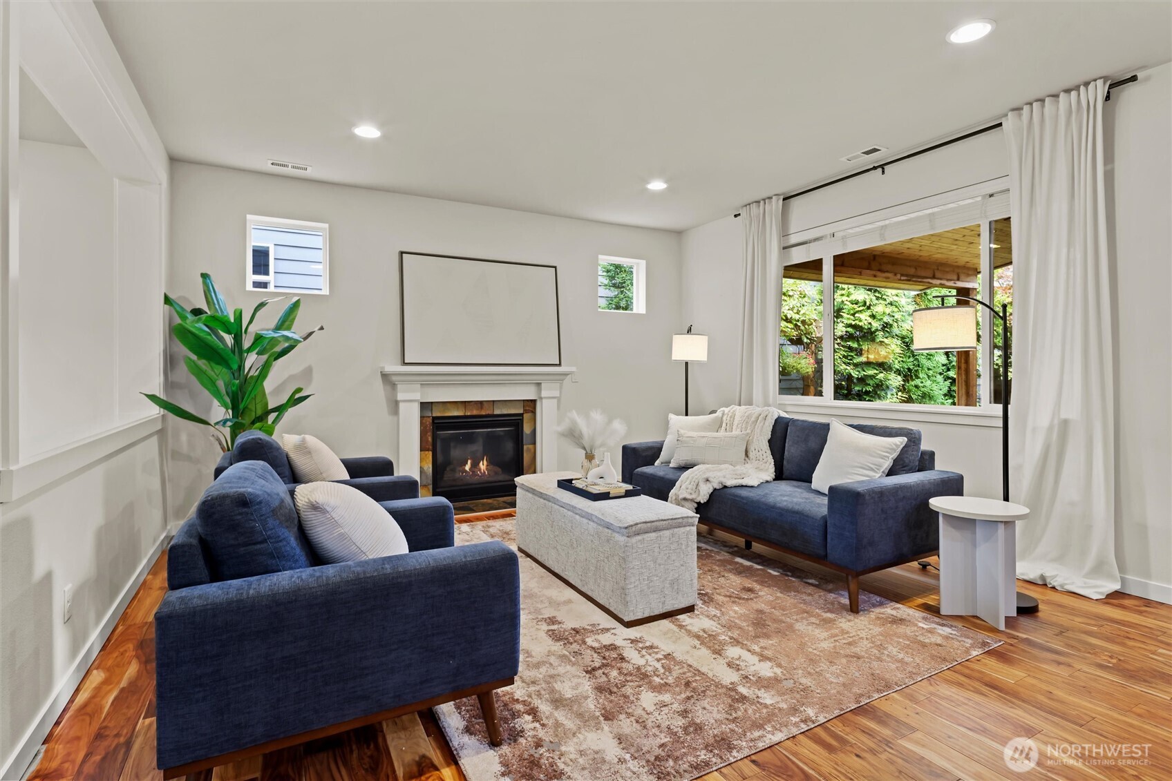 property viewer photo 4