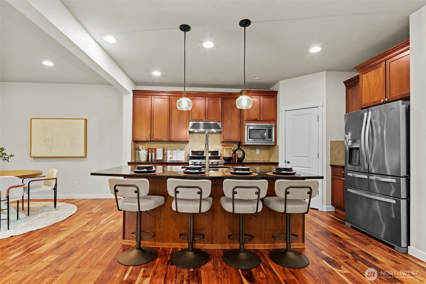property viewer photo 6