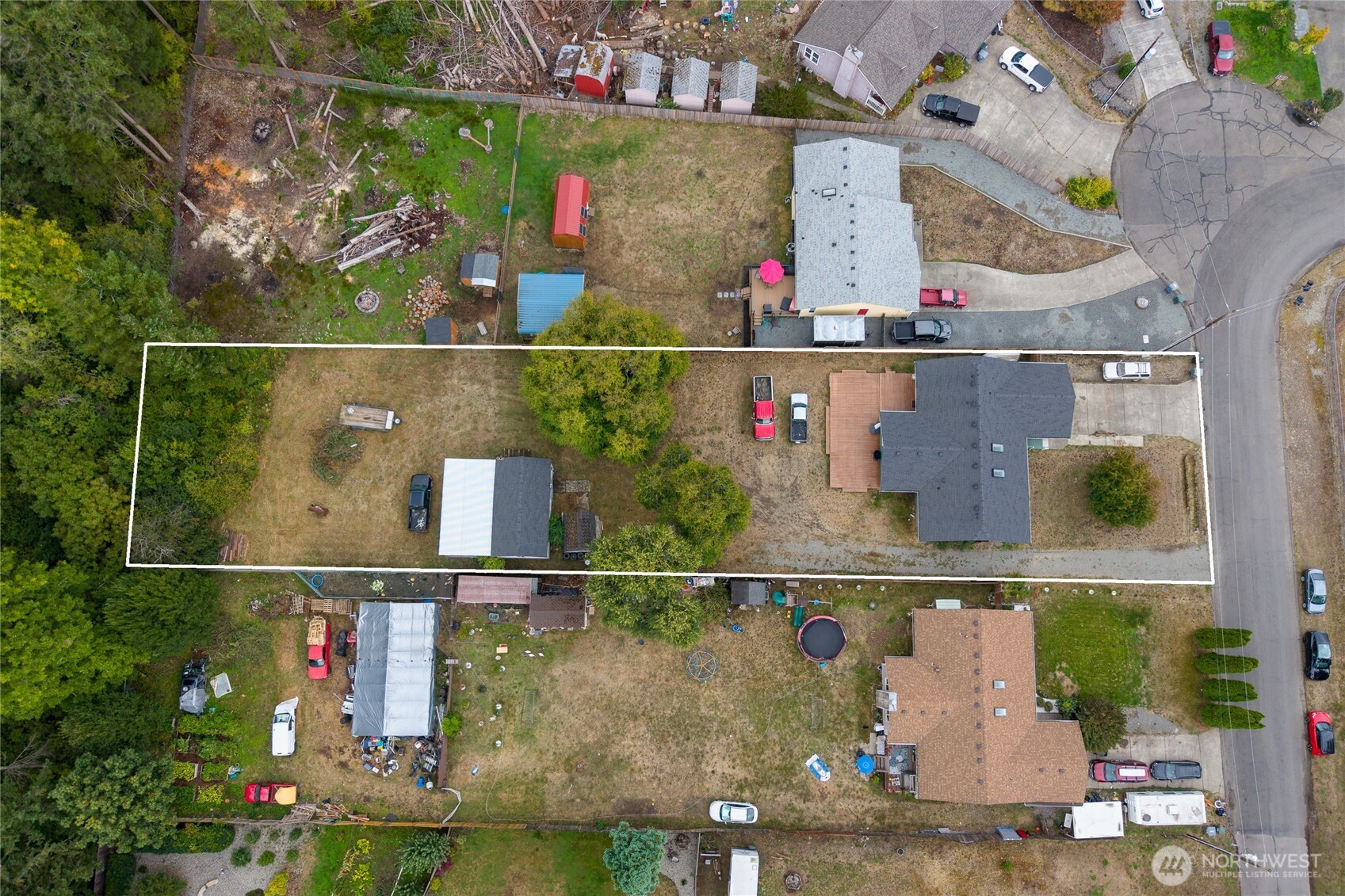 main property photo 39