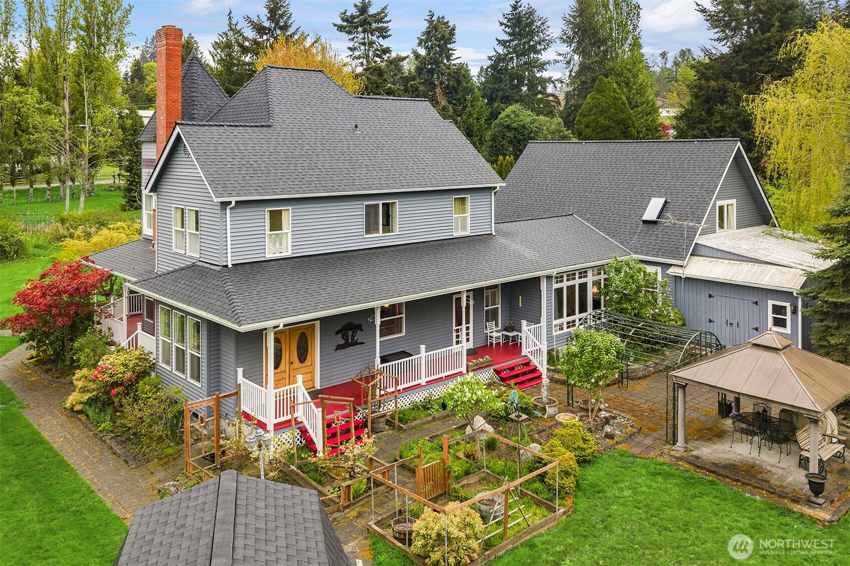 main property photo 32
