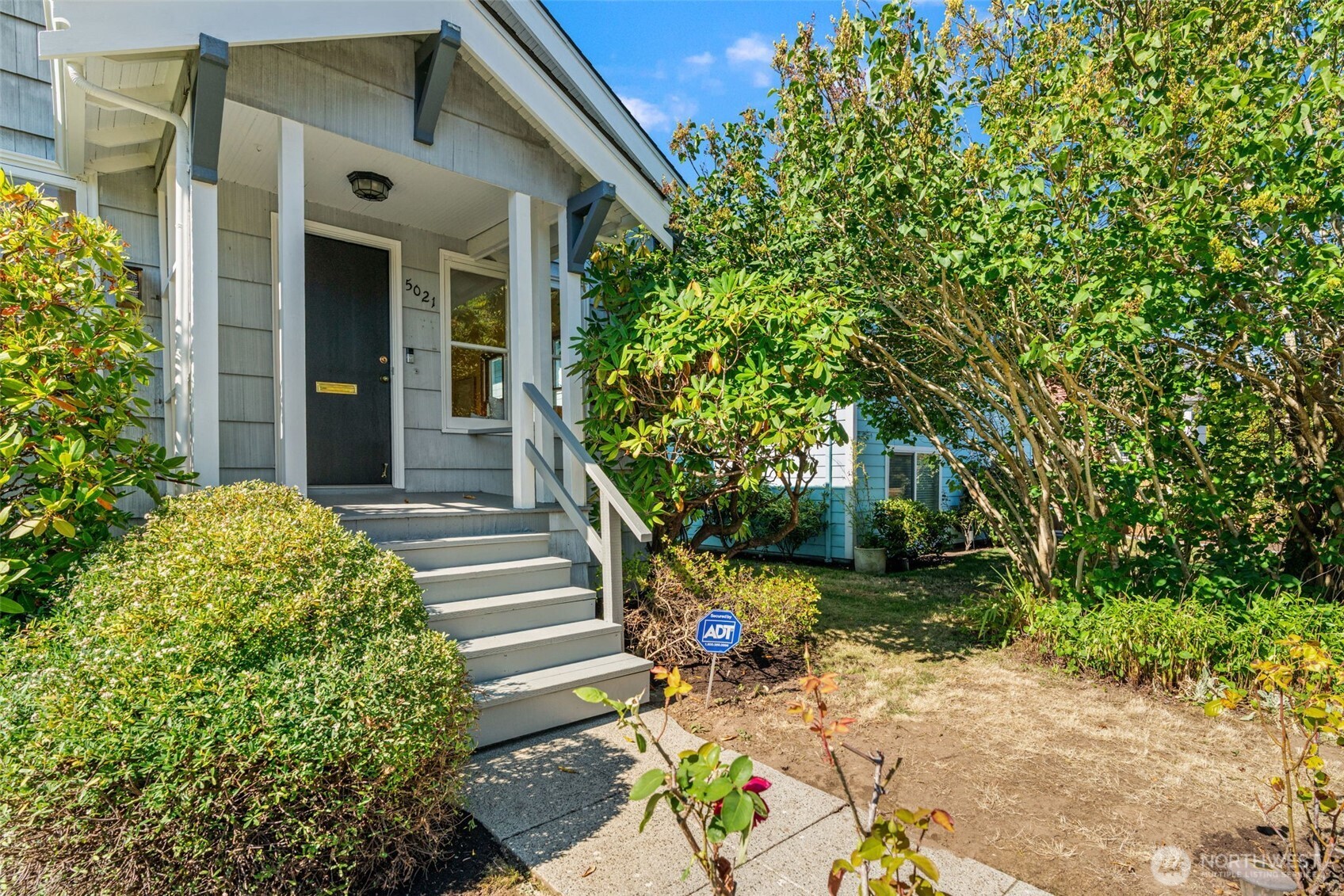 property viewer photo 1