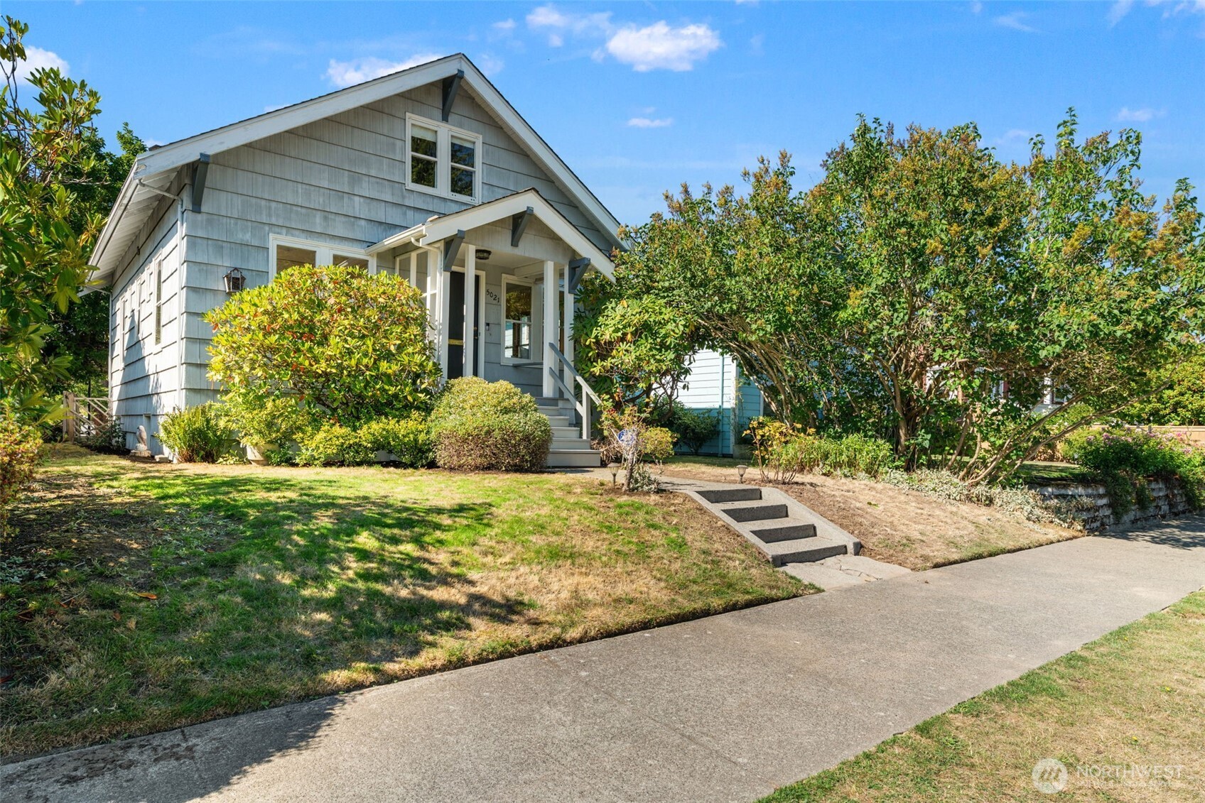 property viewer photo 2