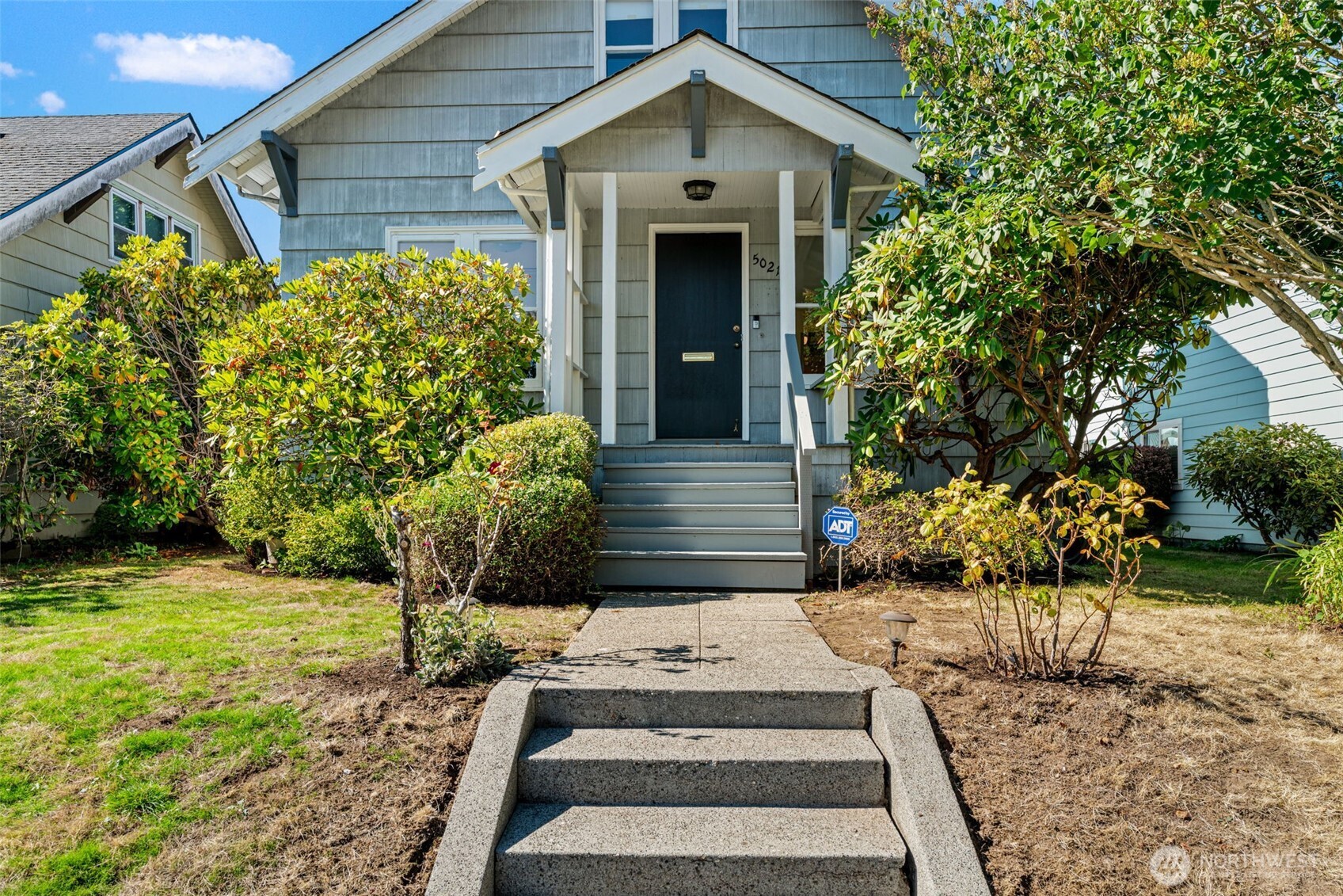 property viewer photo 3