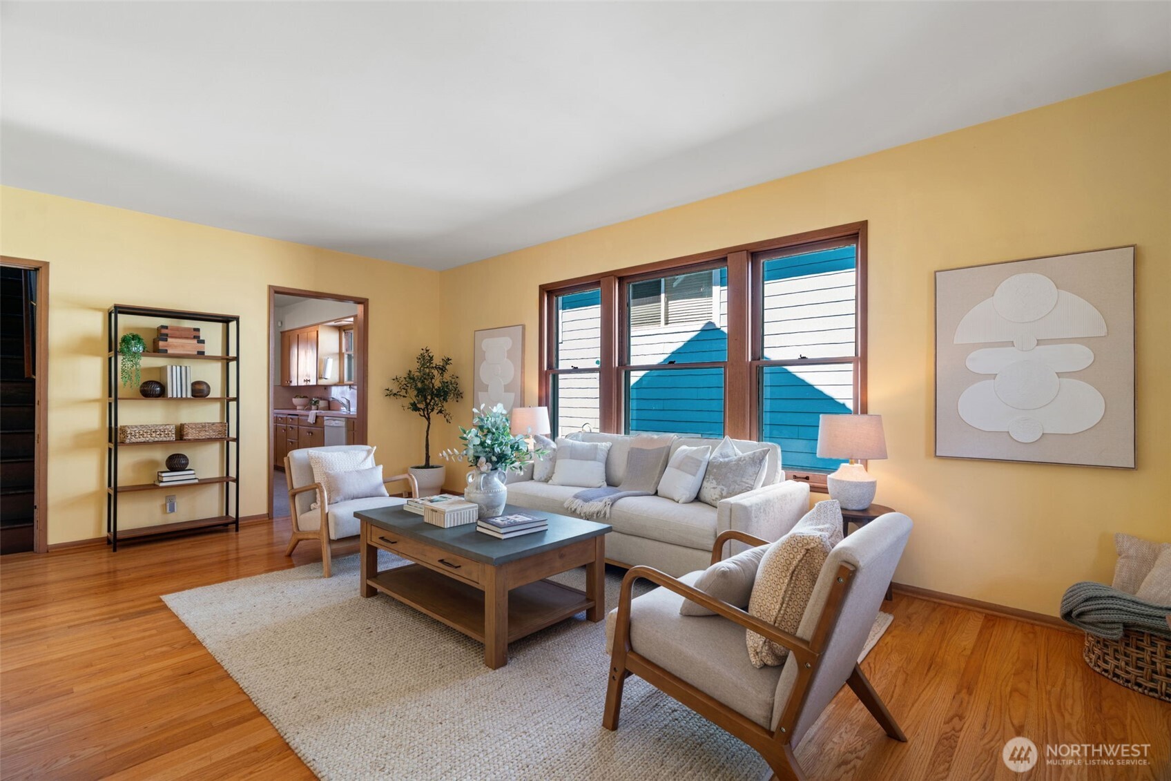 property viewer photo 4