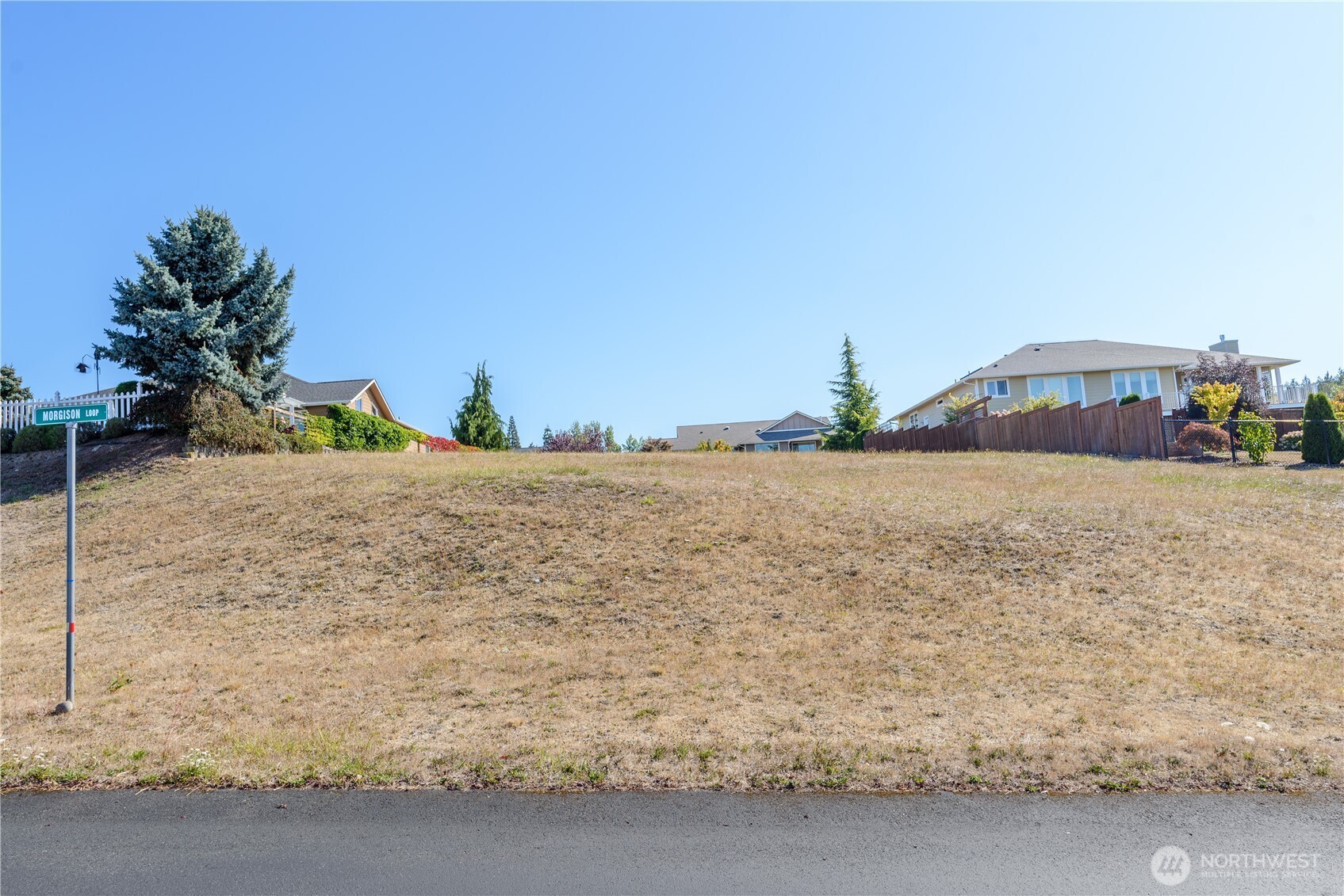 main property photo 13
