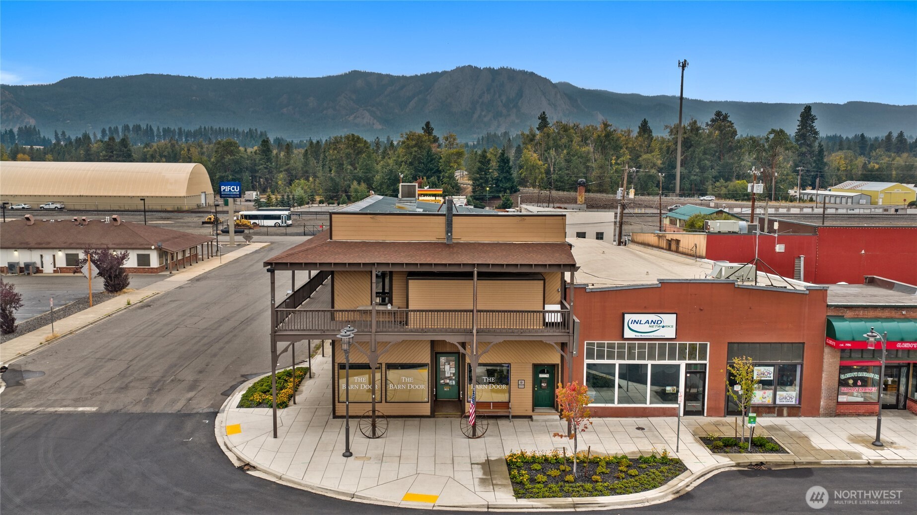 main property photo 2