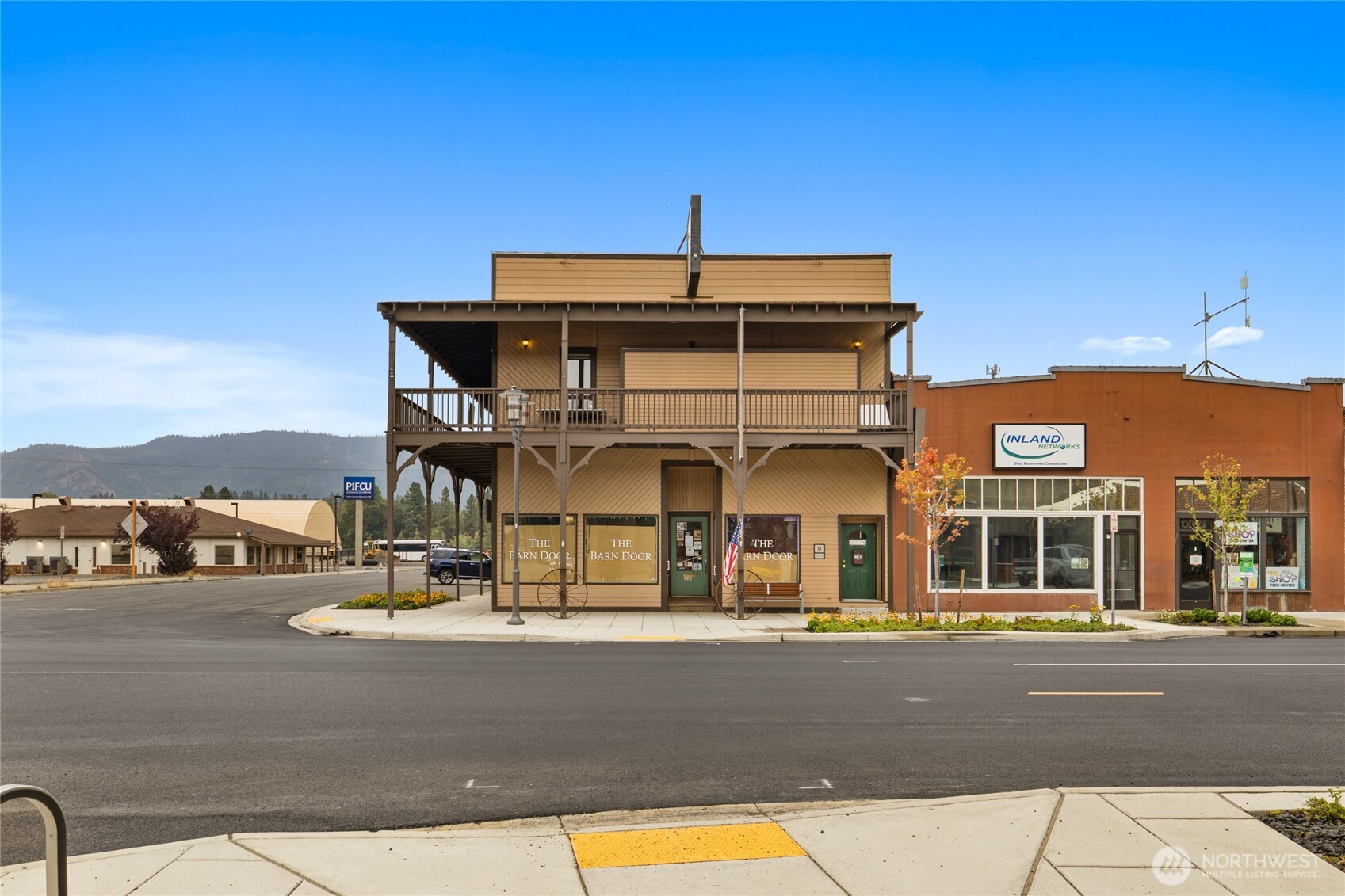 main property photo 3