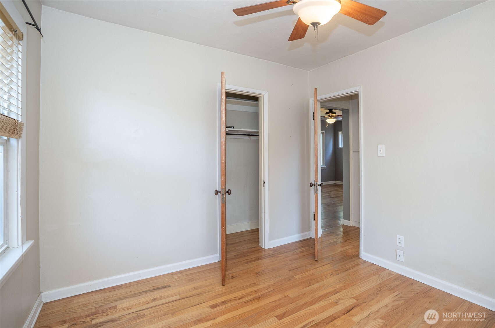 property viewer photo 15