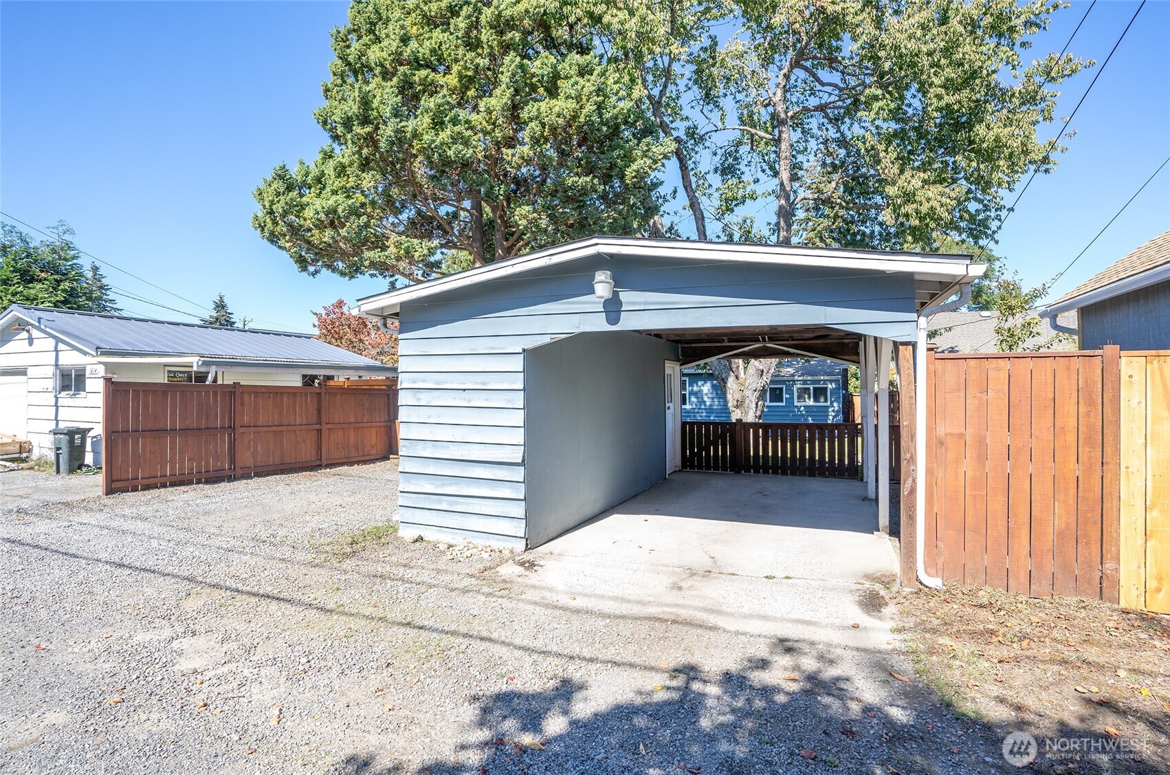 property viewer photo 23