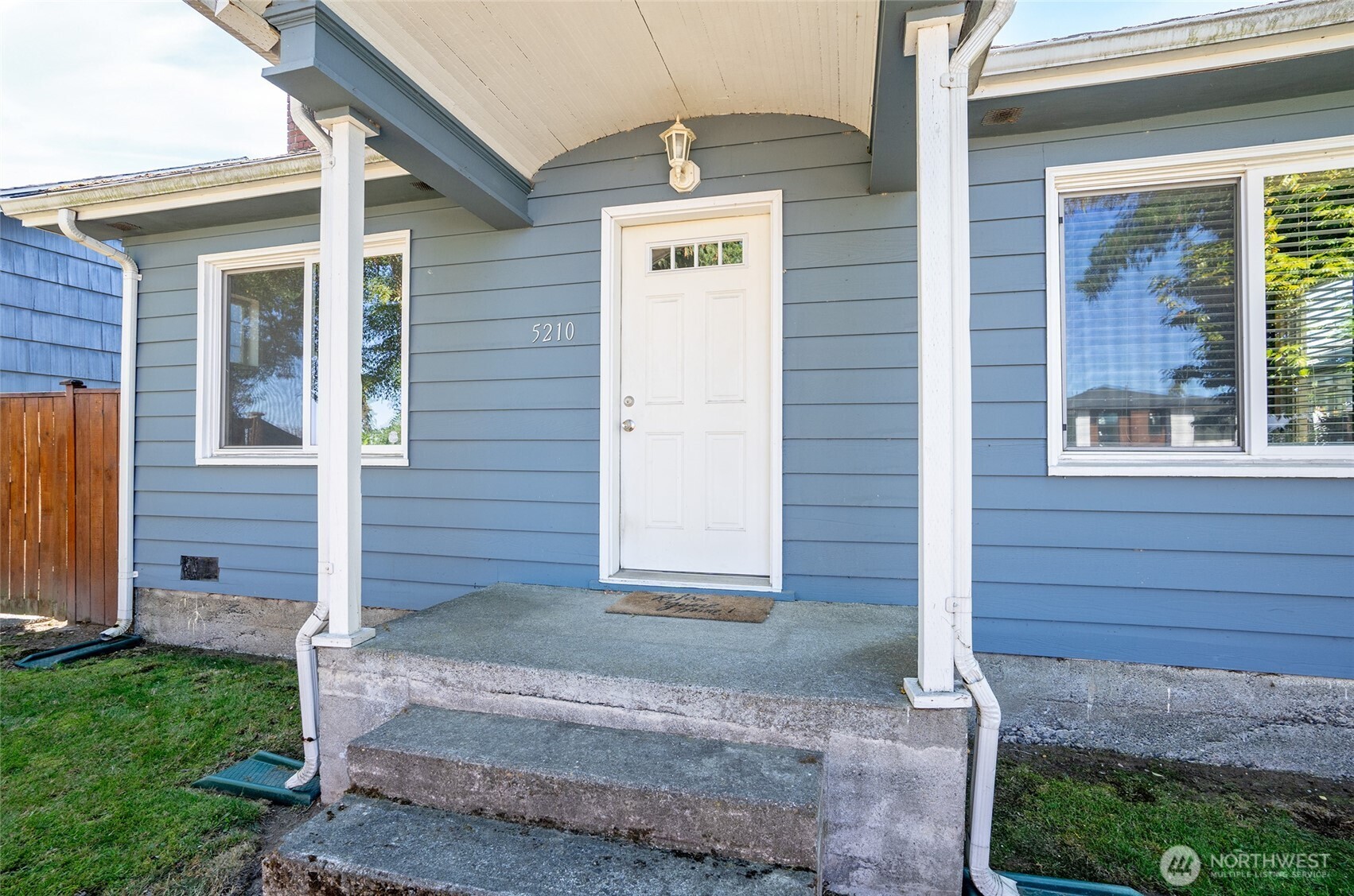 property viewer photo 4