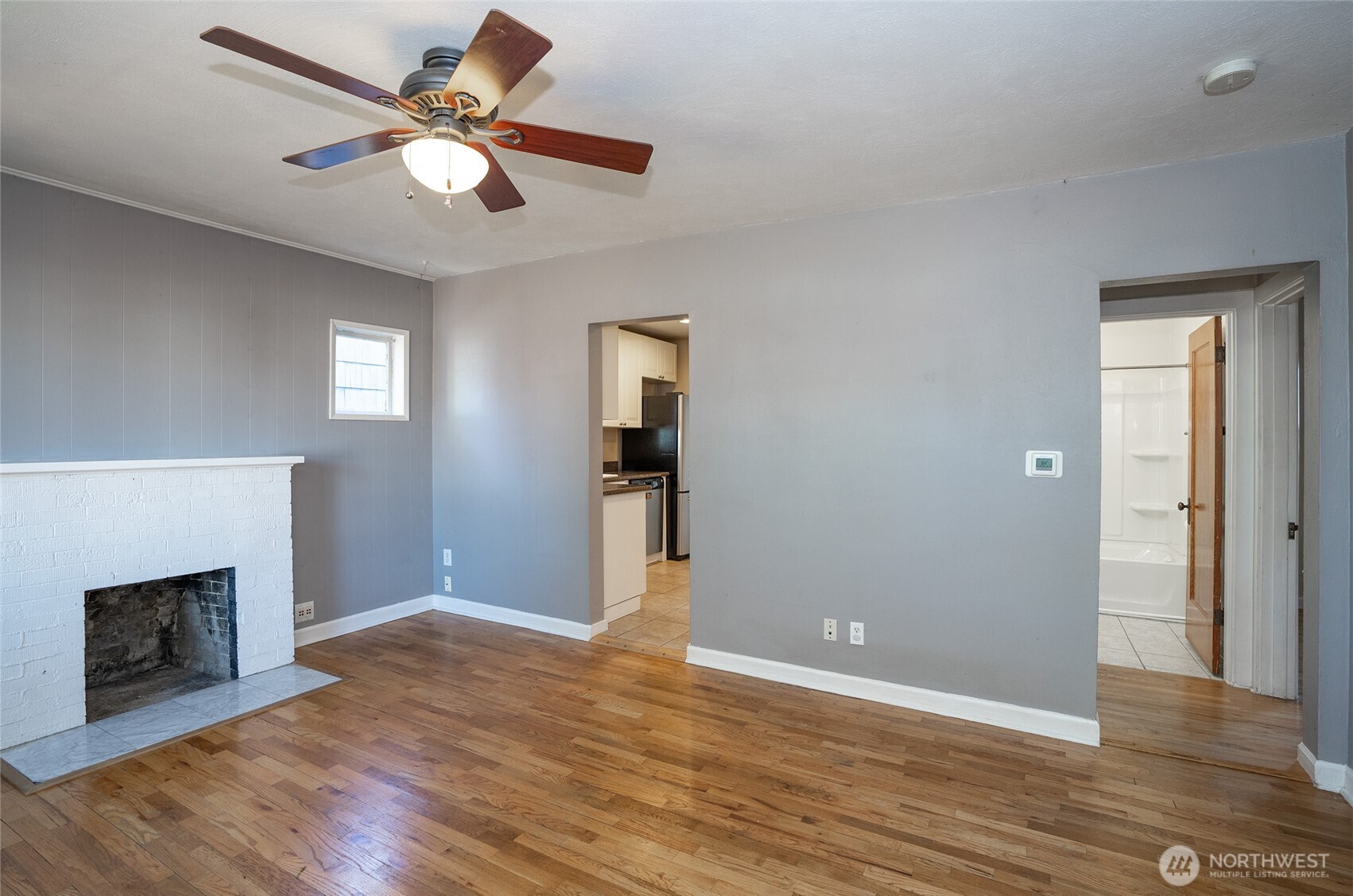 property viewer photo 6
