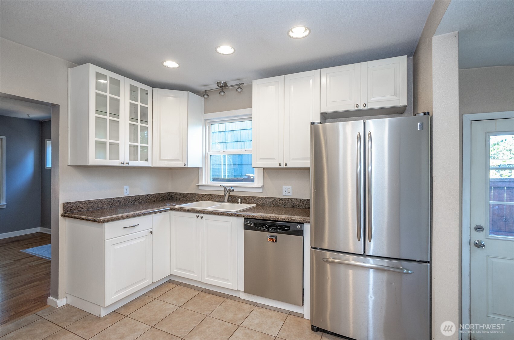 property viewer photo 8