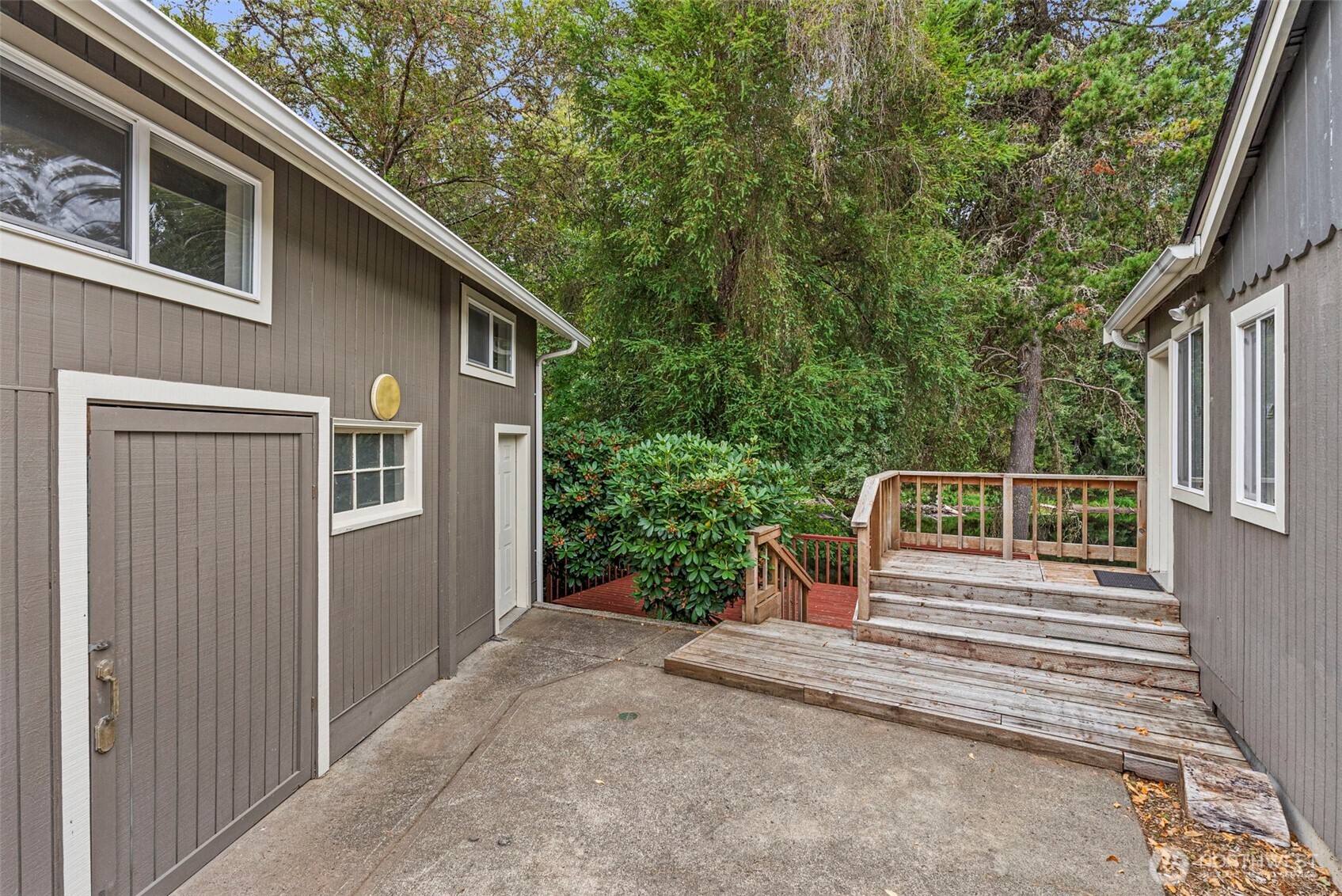 property viewer photo 35