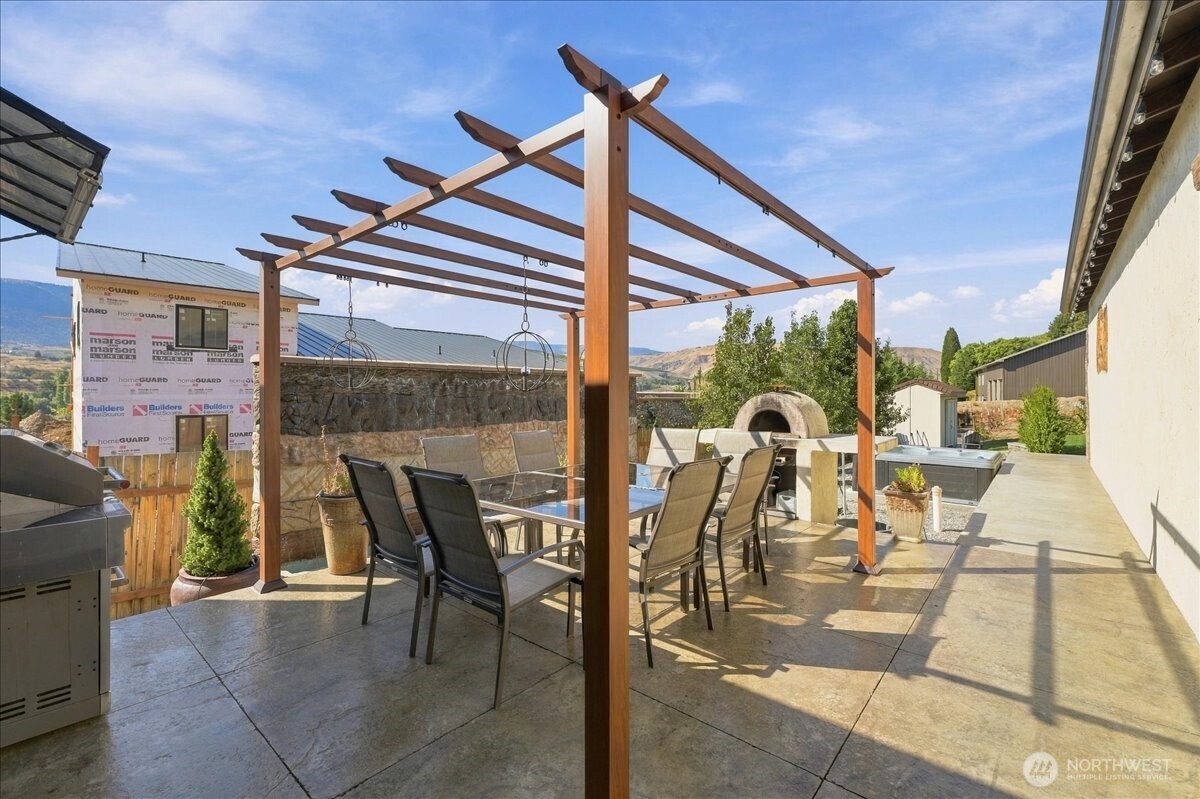 main property photo 38