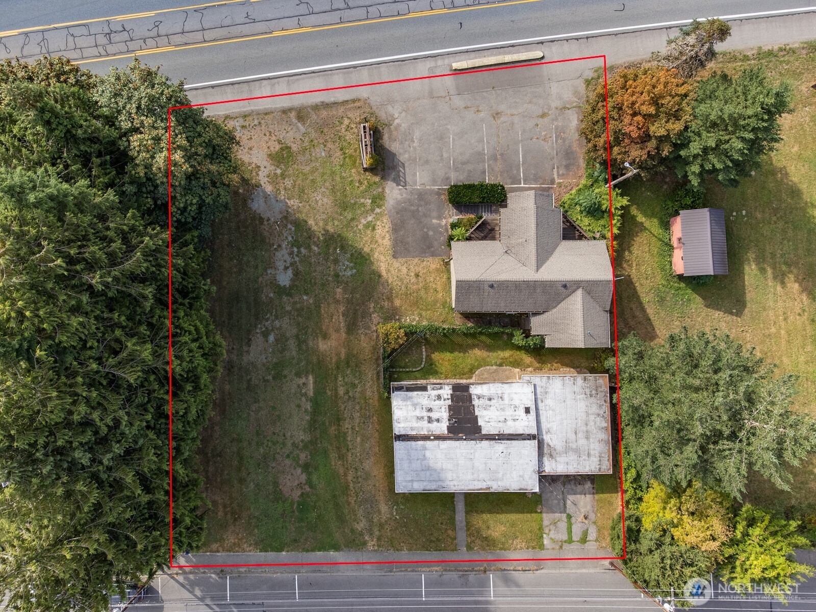 main property photo 32