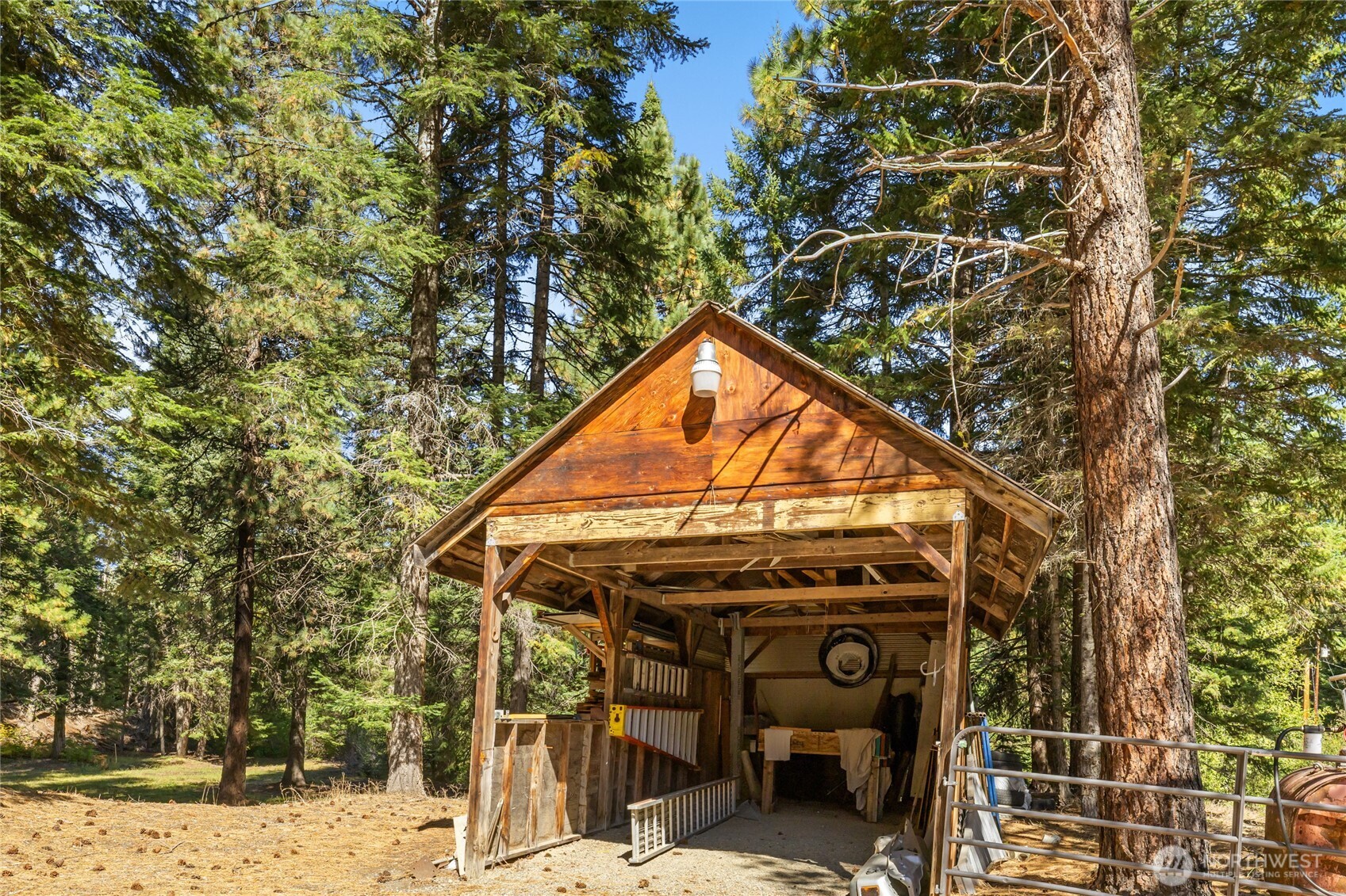 main property photo 37