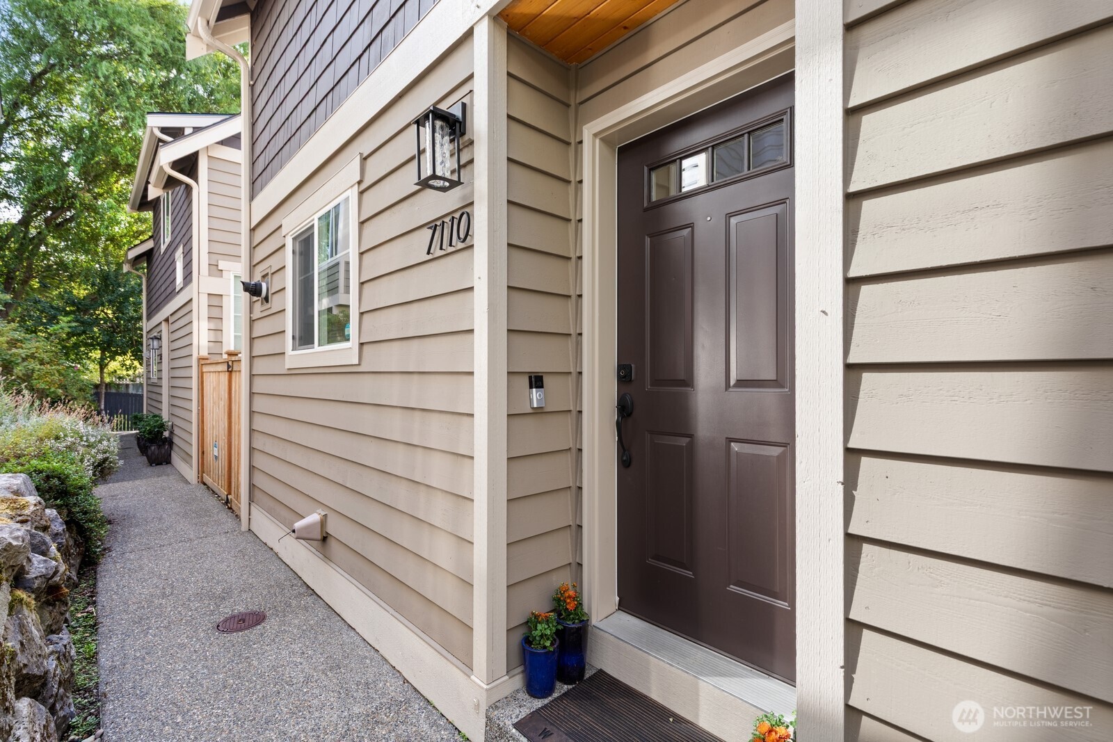 property viewer photo 1