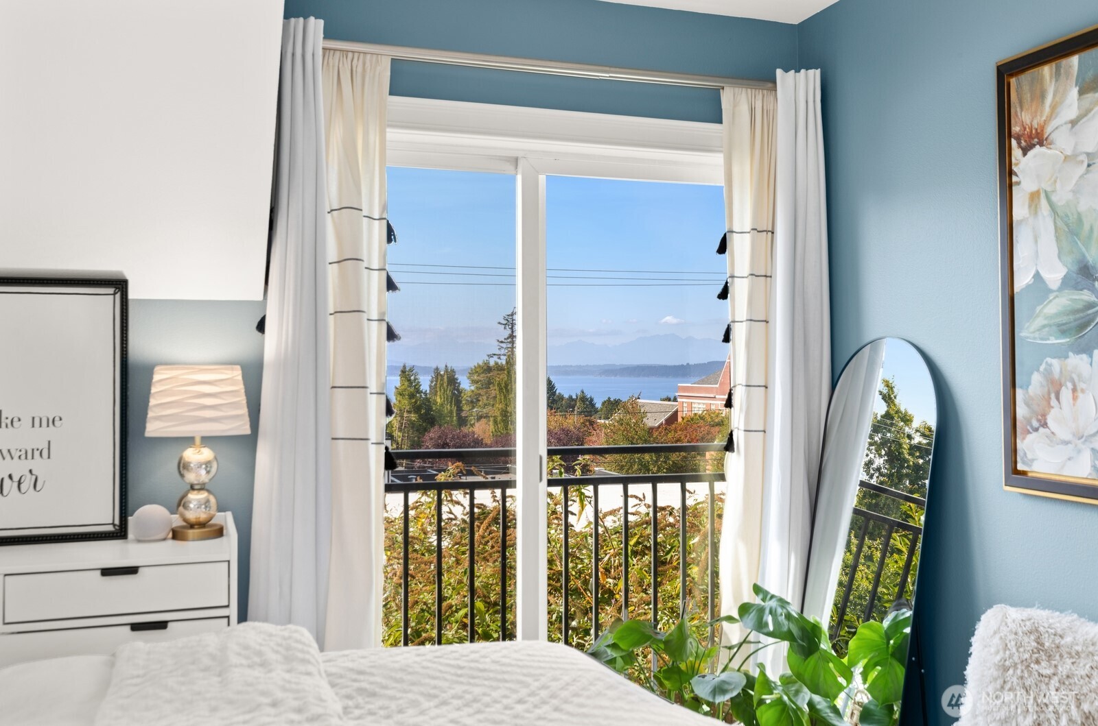 property viewer photo 12