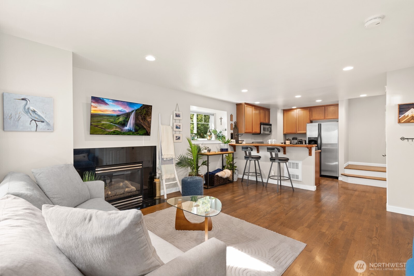 property viewer photo 4