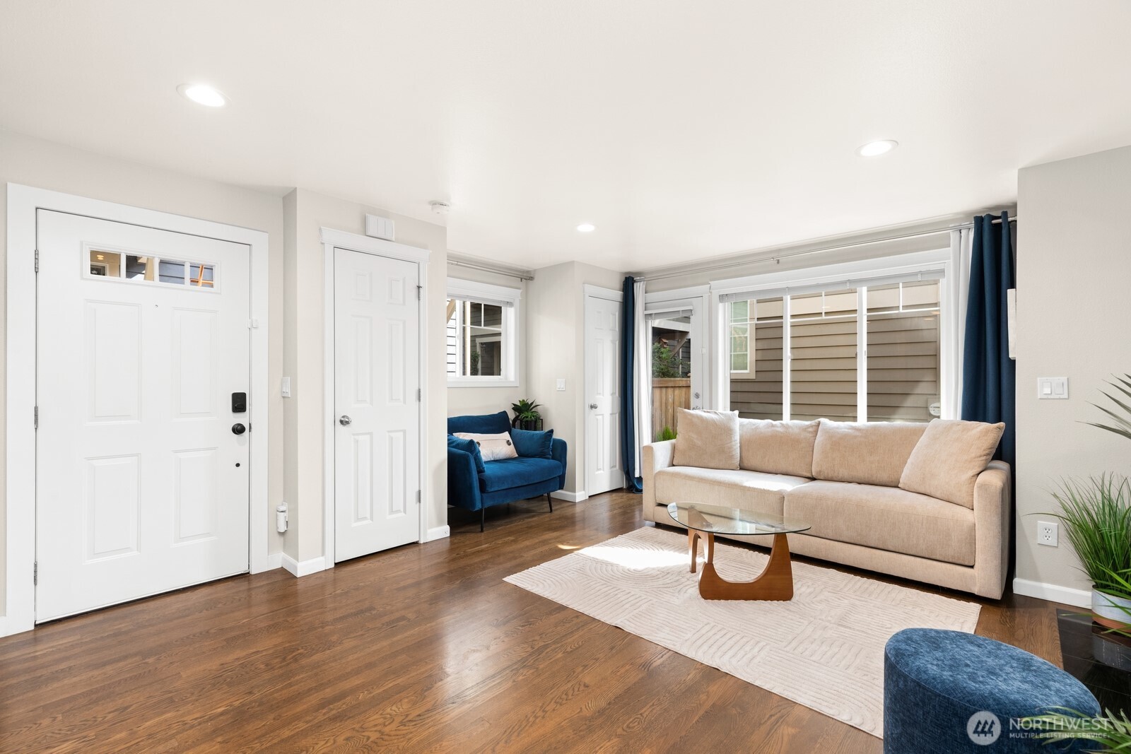 property viewer photo 5