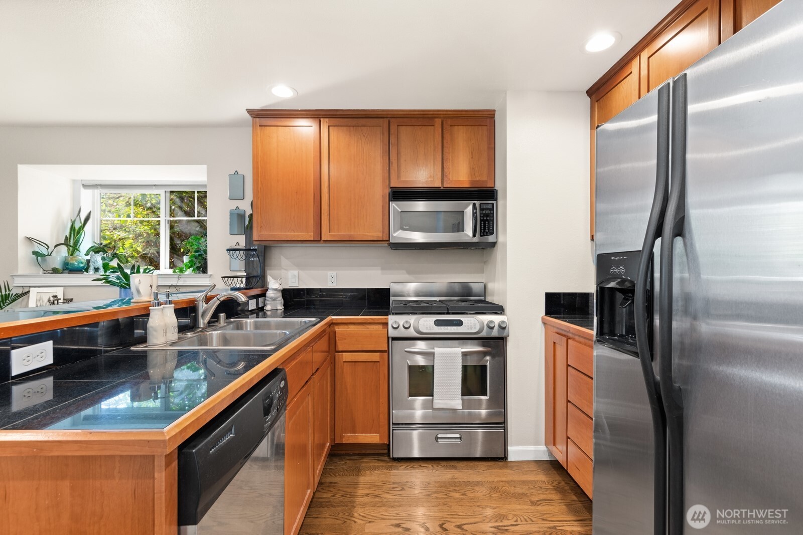 property viewer photo 8