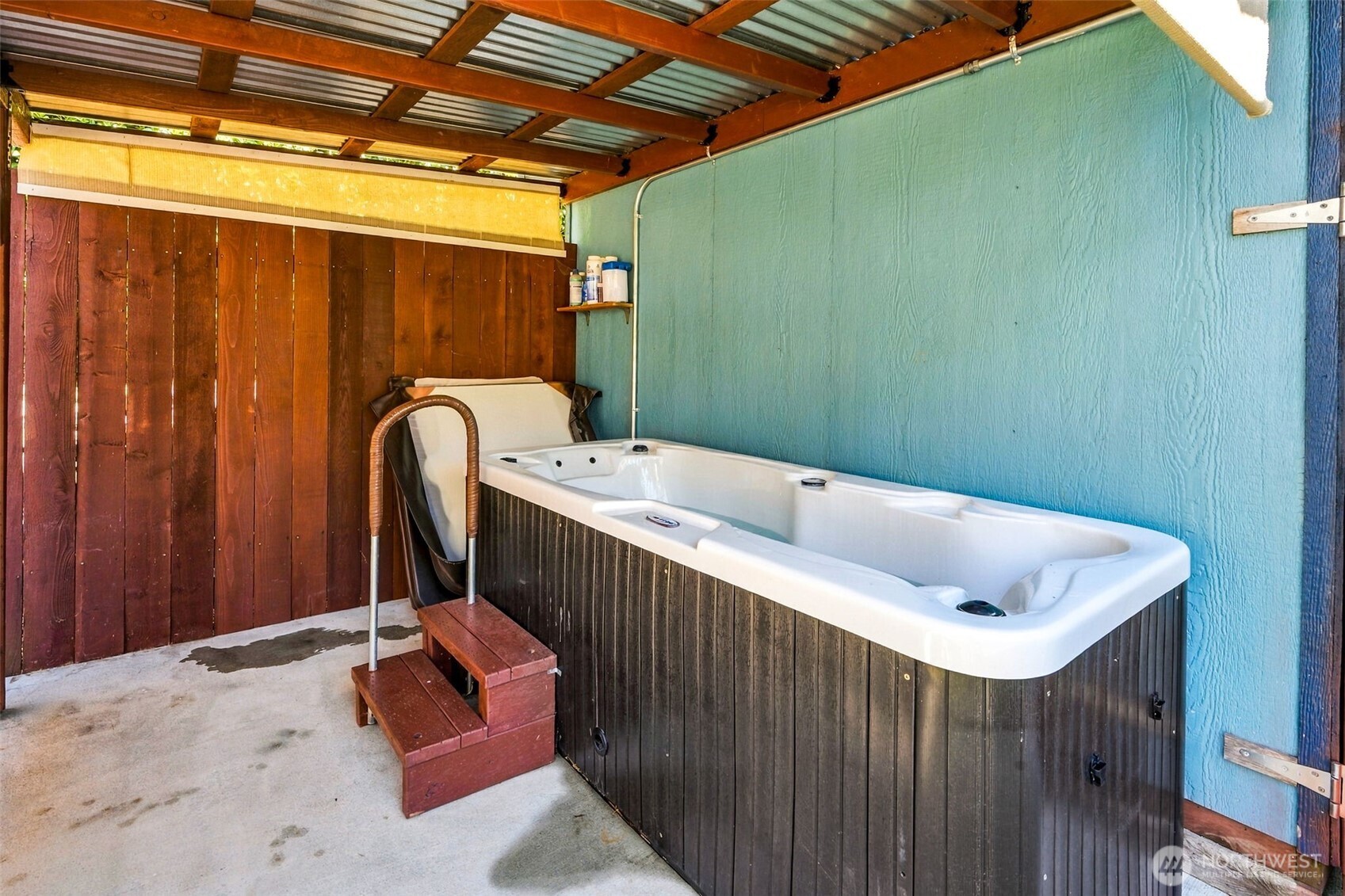 main property photo 23