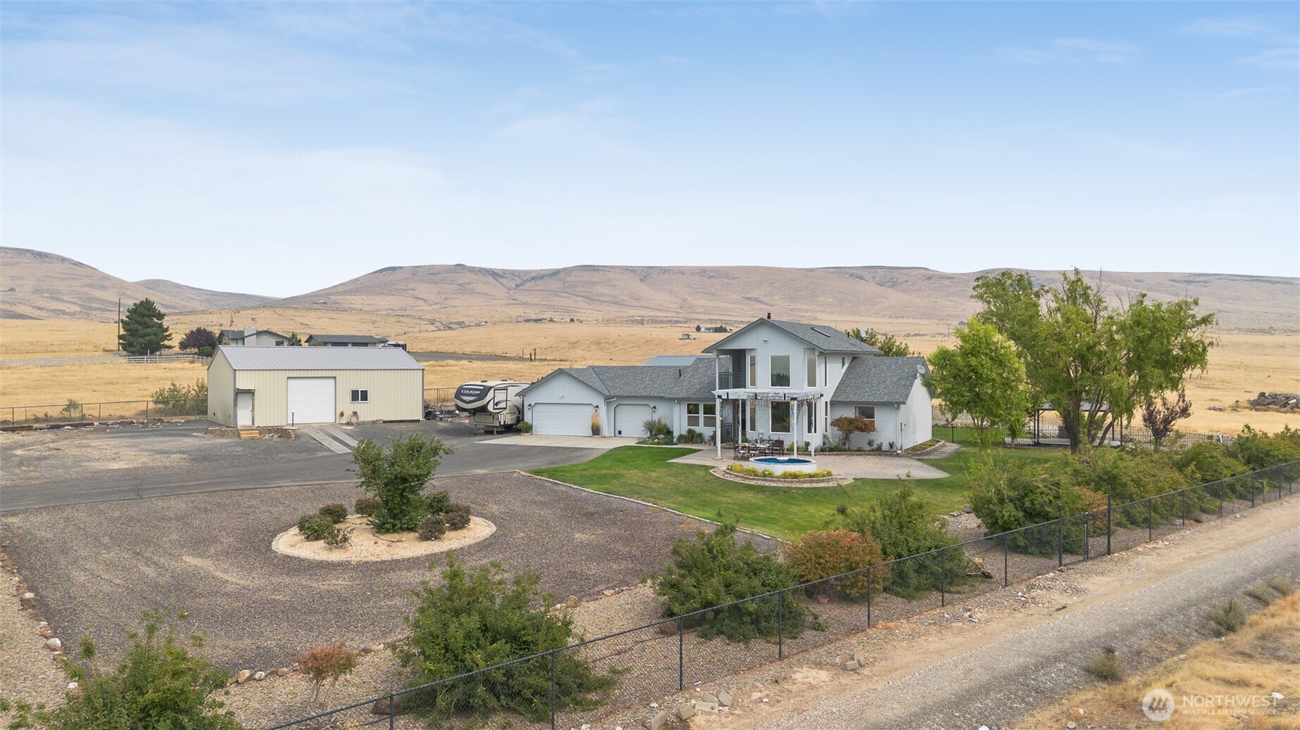 main property photo 7
