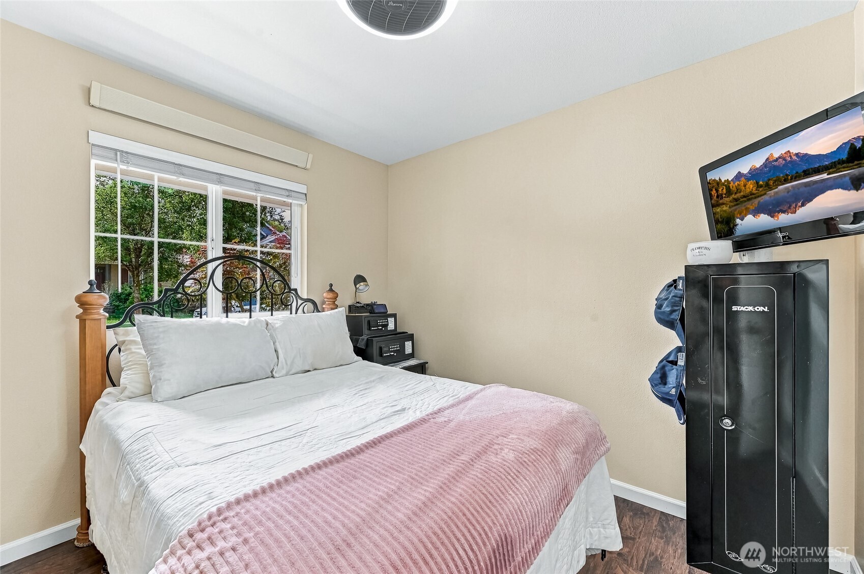 main property photo 7