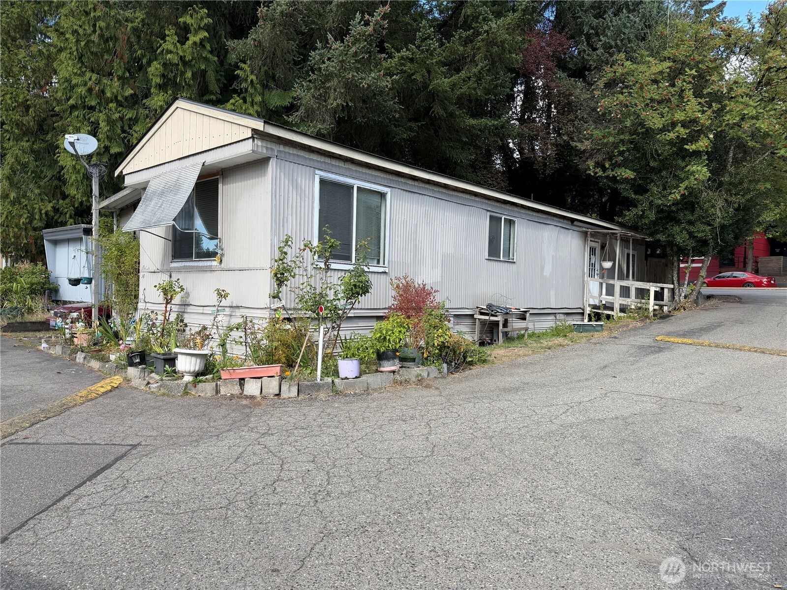 main property photo 0