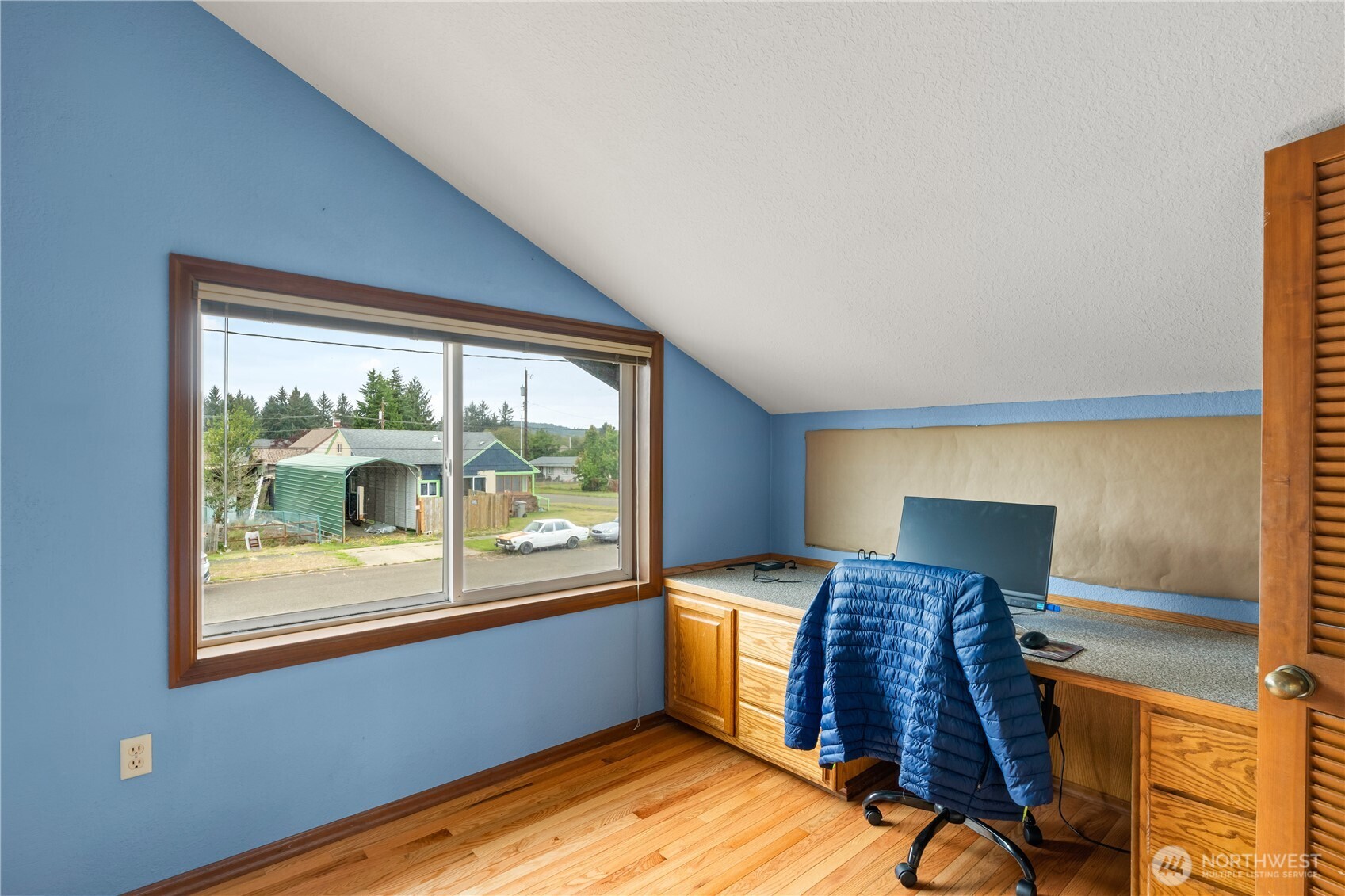 main property photo 20