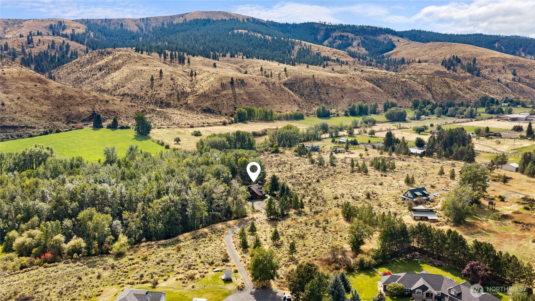 main property photo 32